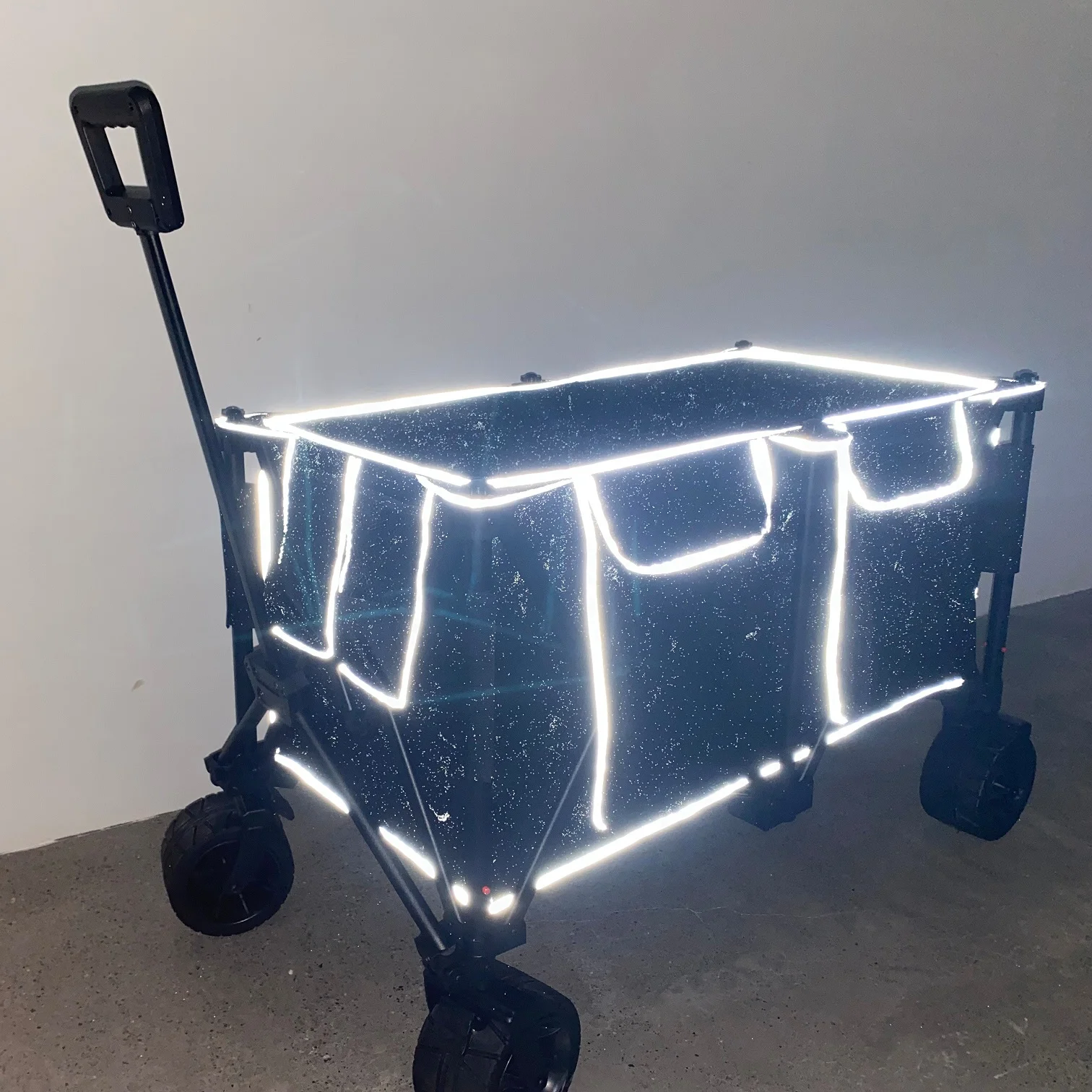 2023 Hot Sale New Garden Beach Trolley Cart Bollerwagen Wonderfold Snan Collapsible Utility Wagon Heavy Duty Folding Wagon