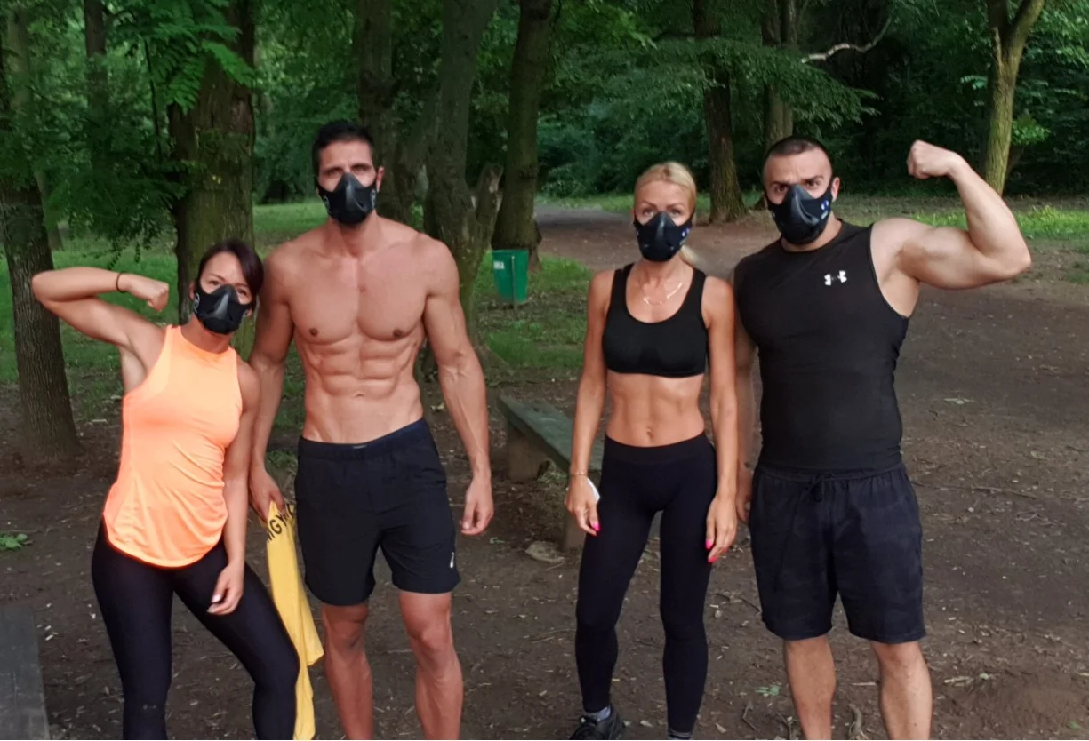  Спортивная маска для