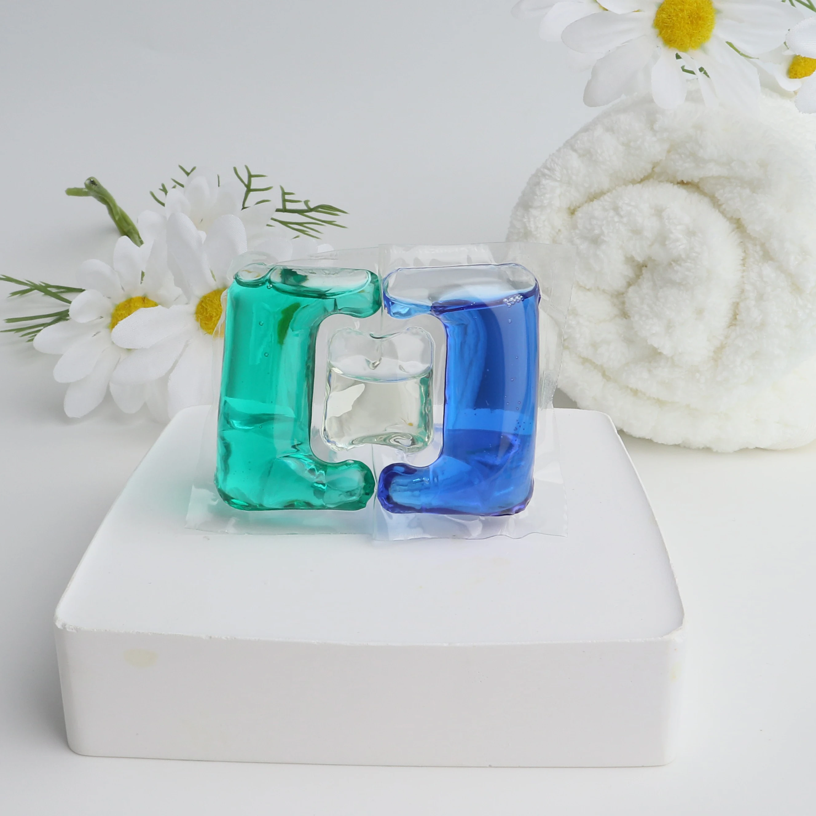 Wholesales Eco-Friendly Pod Clean Cloth Bio-Based Surfactant Capsules High Density Liquid Laundry Detergents