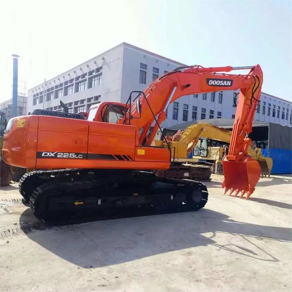Good Condition Original Design Used Crawler Doosan DX225 Digger Excavator
