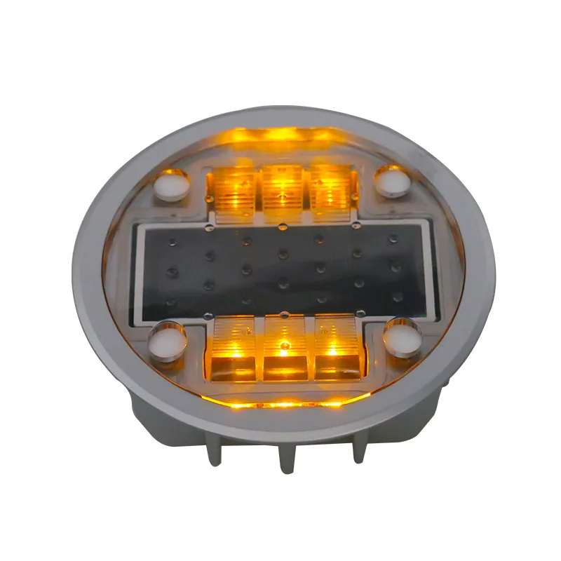 
LED intelligent ground crossing traffic signals indicate that the spike crosswalk is synchronized with the traffic lights 