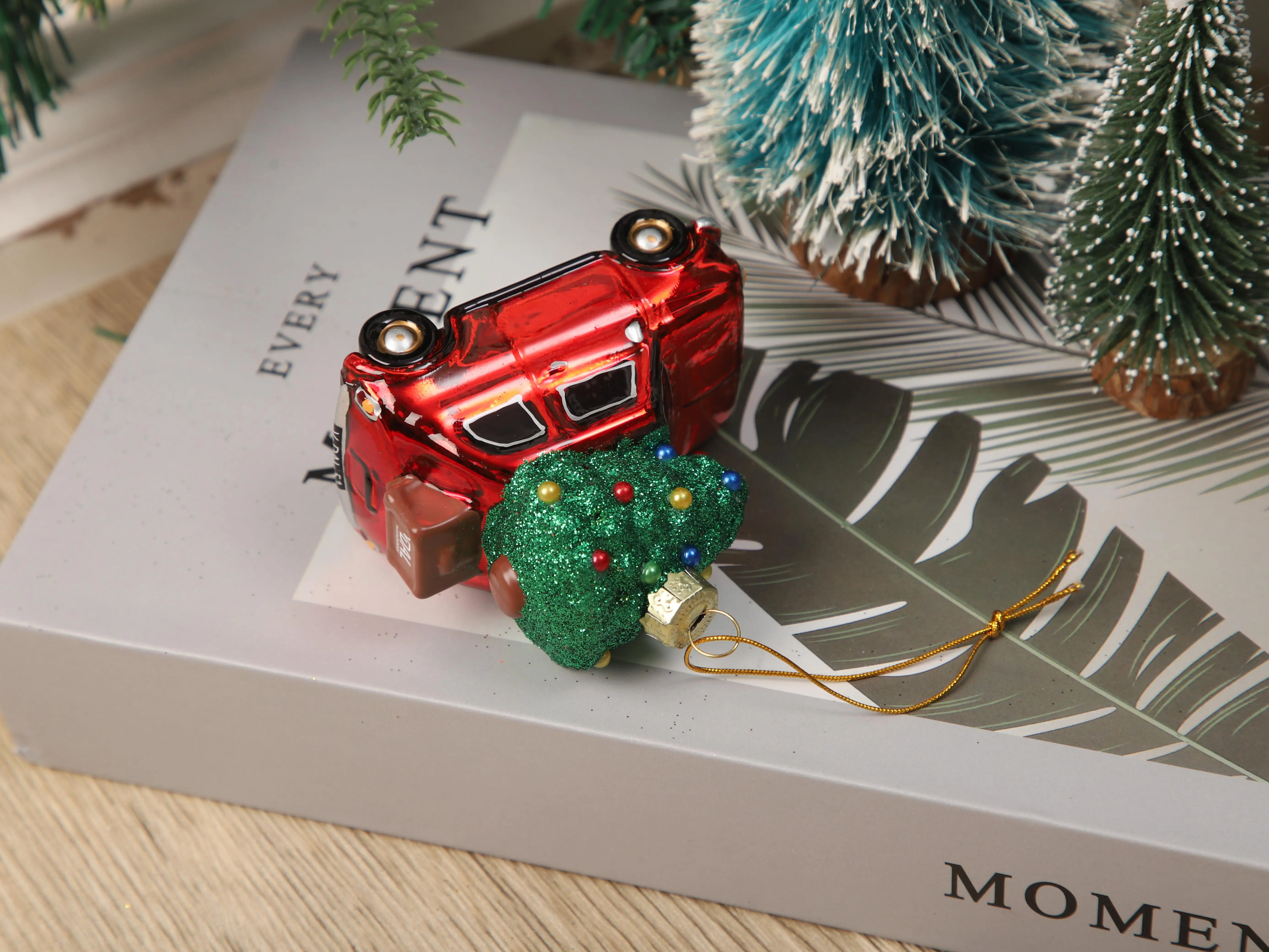 Украсьте свой дом нашей уникальной стеклянной елкой ручной работы — дизайн «Красная машина» декоративные украшения для интерьера