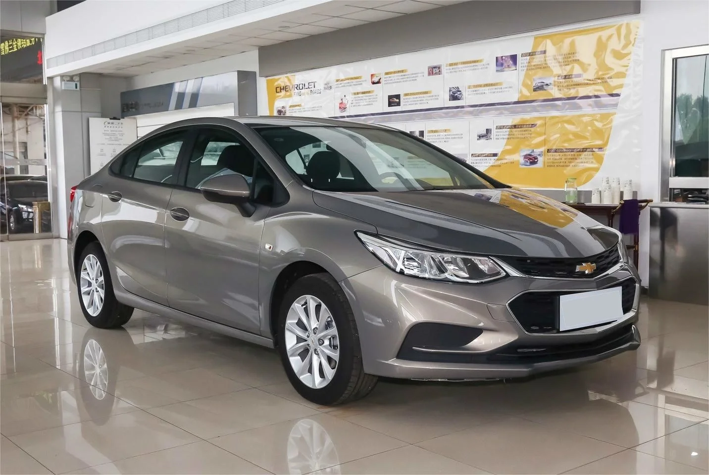 Chevro-Let Cruze Car Sedan Automatic Gasoline Sedan Chinese Used Car in Stock