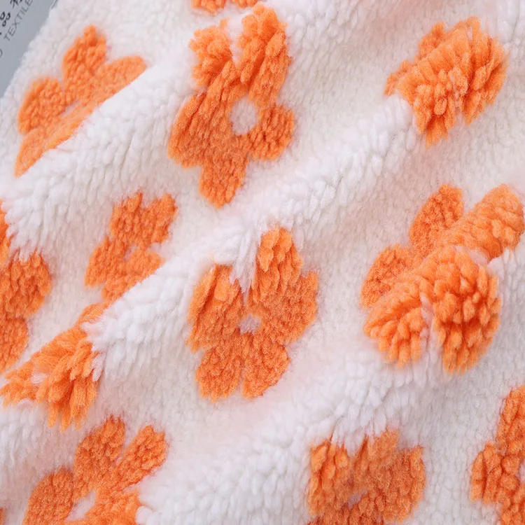 China Warm Heavyweight 100 Polyester Two Side Tricot Fleece Fabric Flowers Pattern Sherpa Cashmere Fabric For Clothing Roll