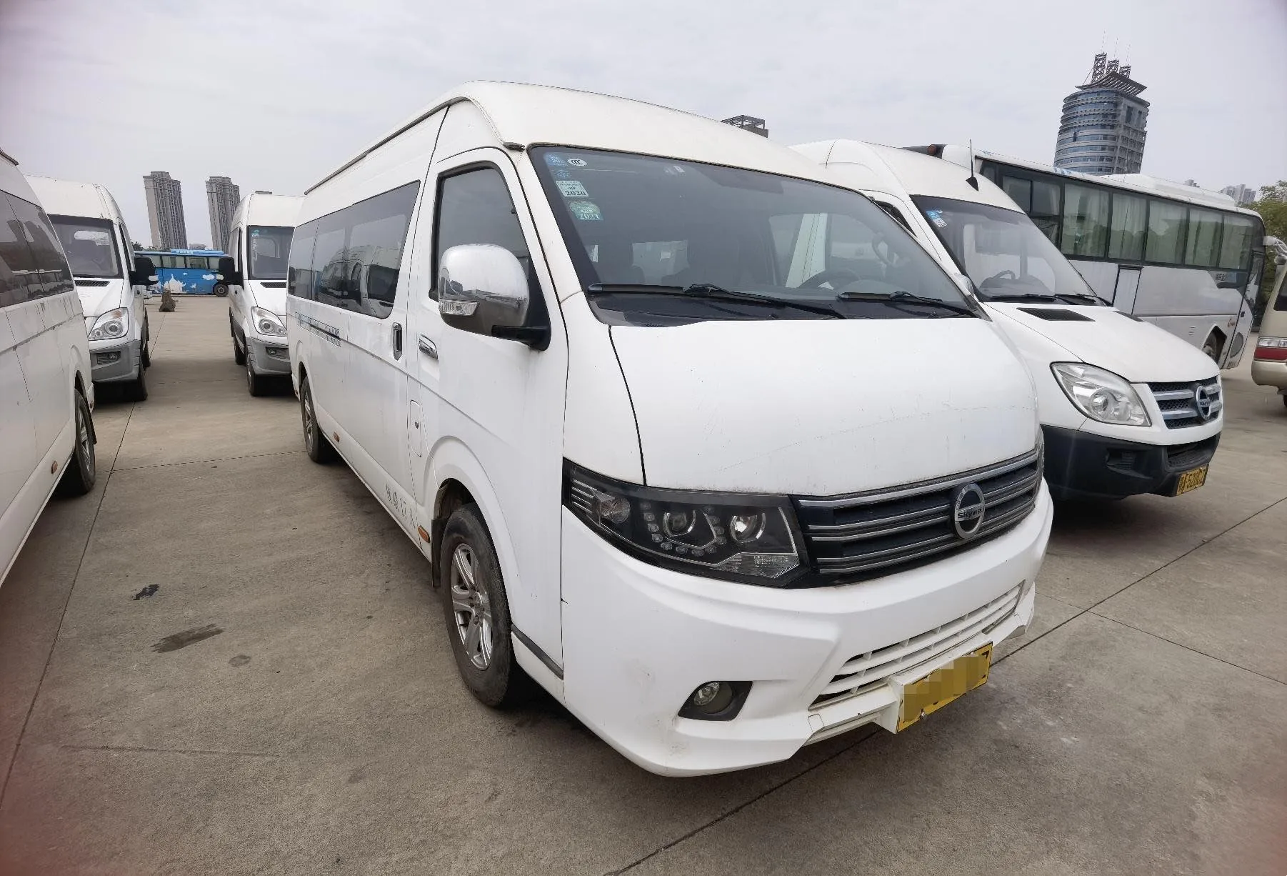 Second Hand Kinglong Electric Mini Bus Passenger Hiace 15 Seats Cheap Price Short Trip Buses