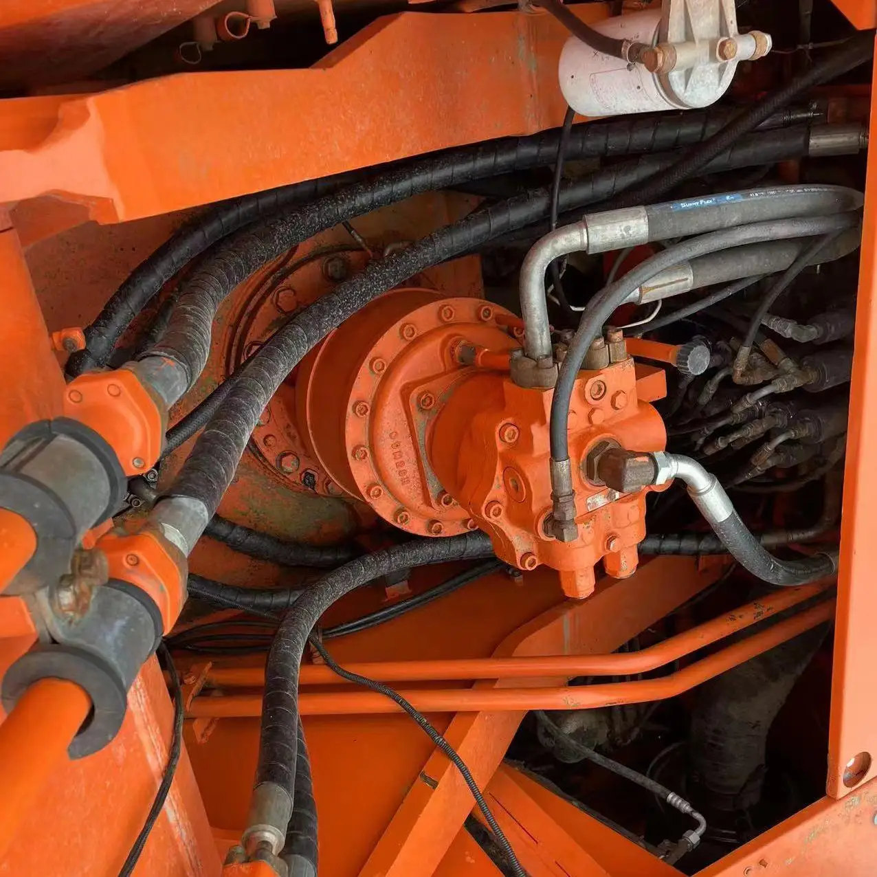 Надежный экскаватор Doosan DH420LC-7 имеющийся в наличии для тяжелой конструкции отличная производительность карьеров и раскопках