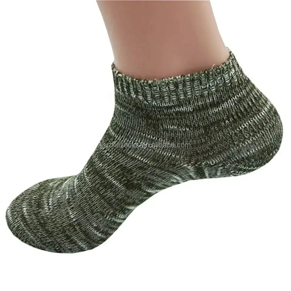 Knitted twisting cotton blended yarn made short dry foot fit ankle socks for men