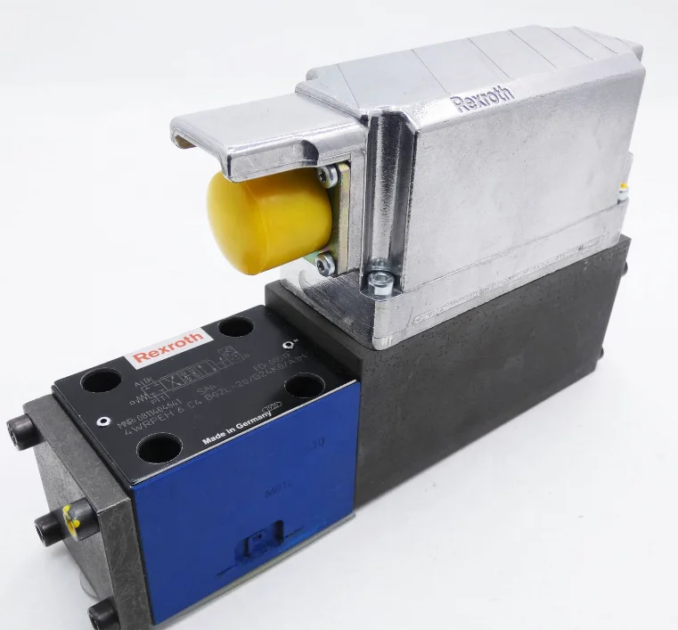 NEW Rexroth  0811404641 4WRPEH6C4B02L-2X/G24K0/A1M  4/4-way Servo Solenoid Directional Control Valves