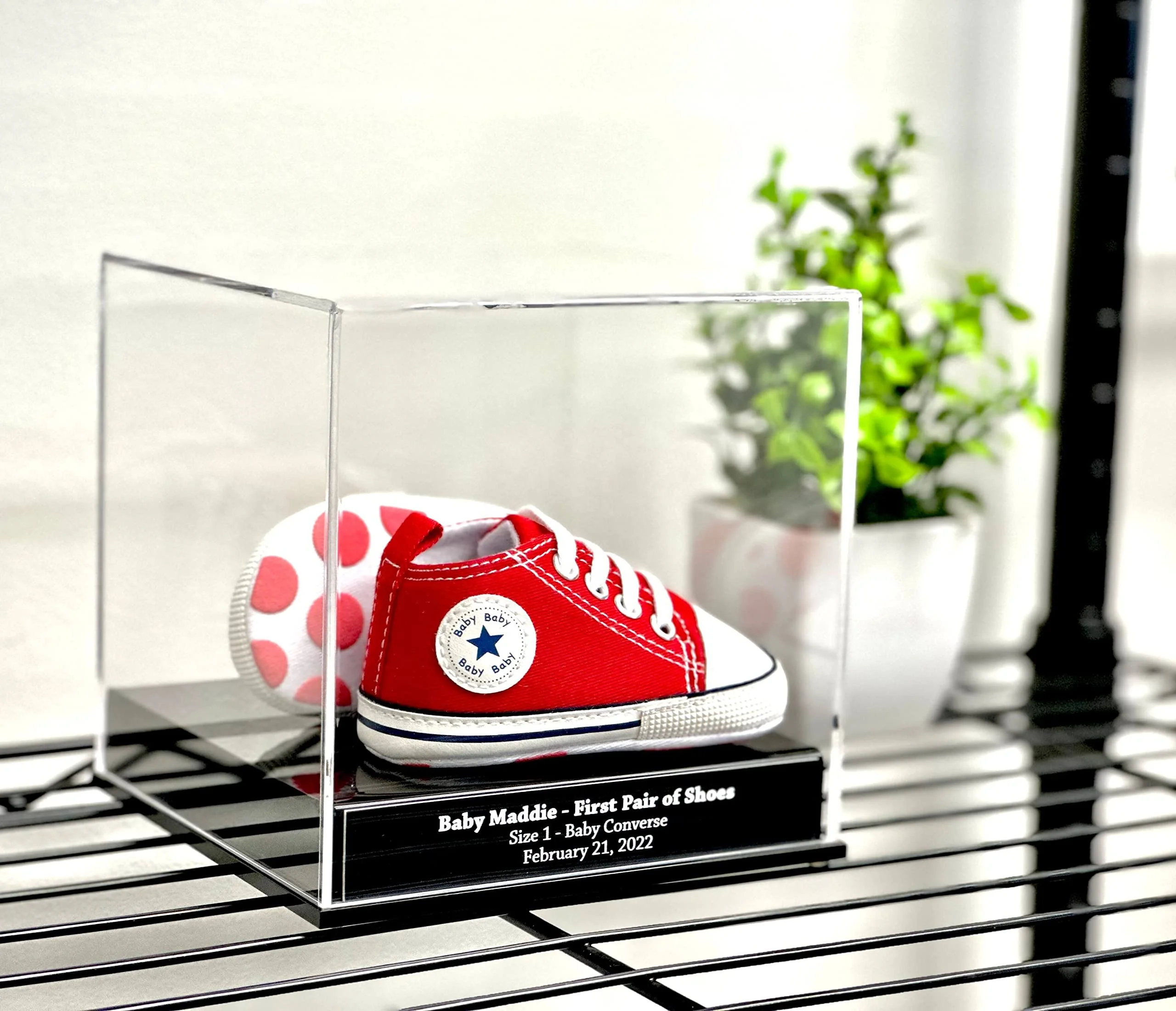 Factory Direct Sale Protector De Funko Pop Display Holder Funko Pop Stackable Acrylic Case 99% Uv  Hard Magnetic Funko Box