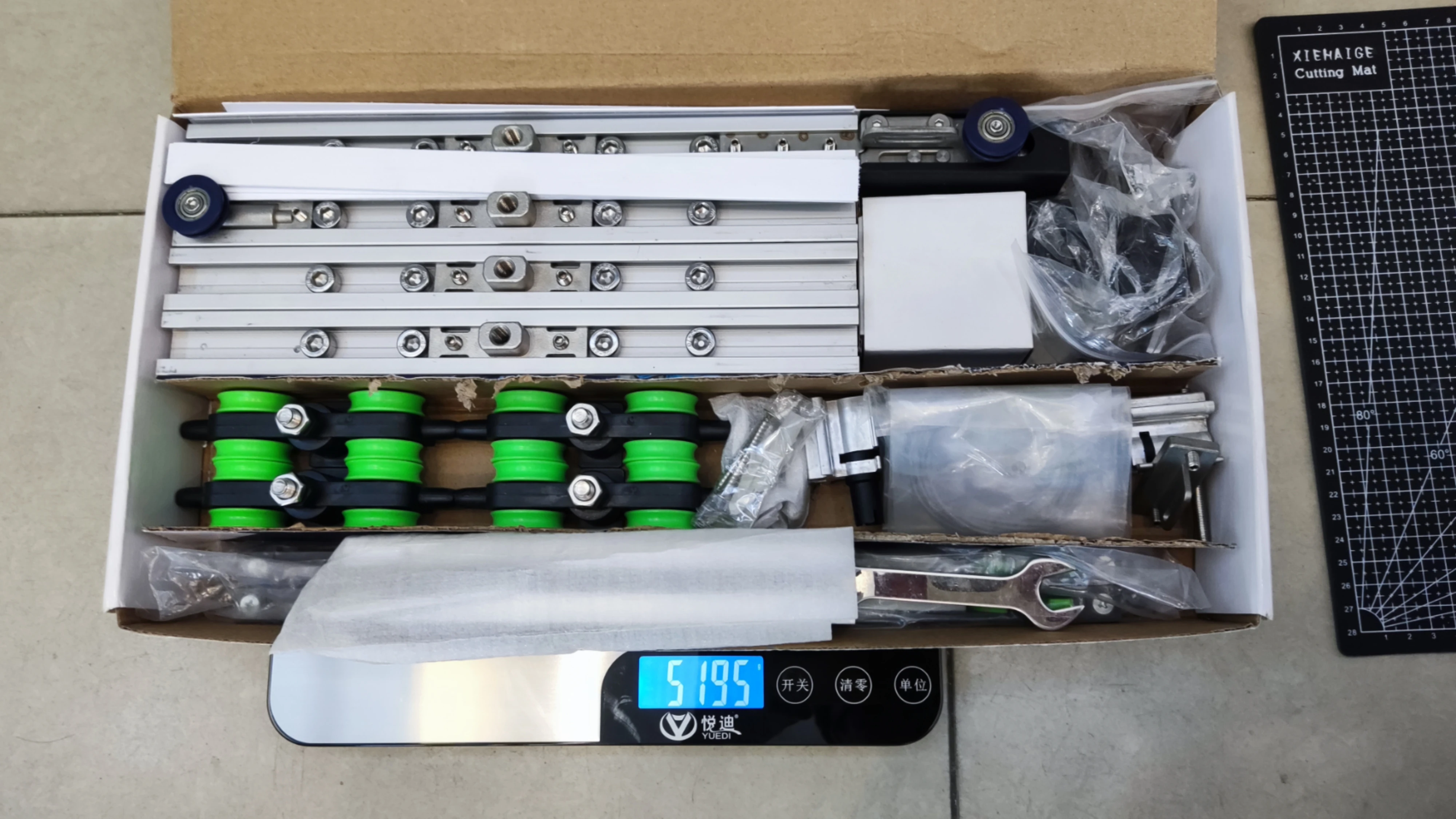 FENGZE 1 Fixed +2 Moving Doors Sliding Shower Door System Glass India Nepal Belt Sliding Shower Door Fittings Hardware