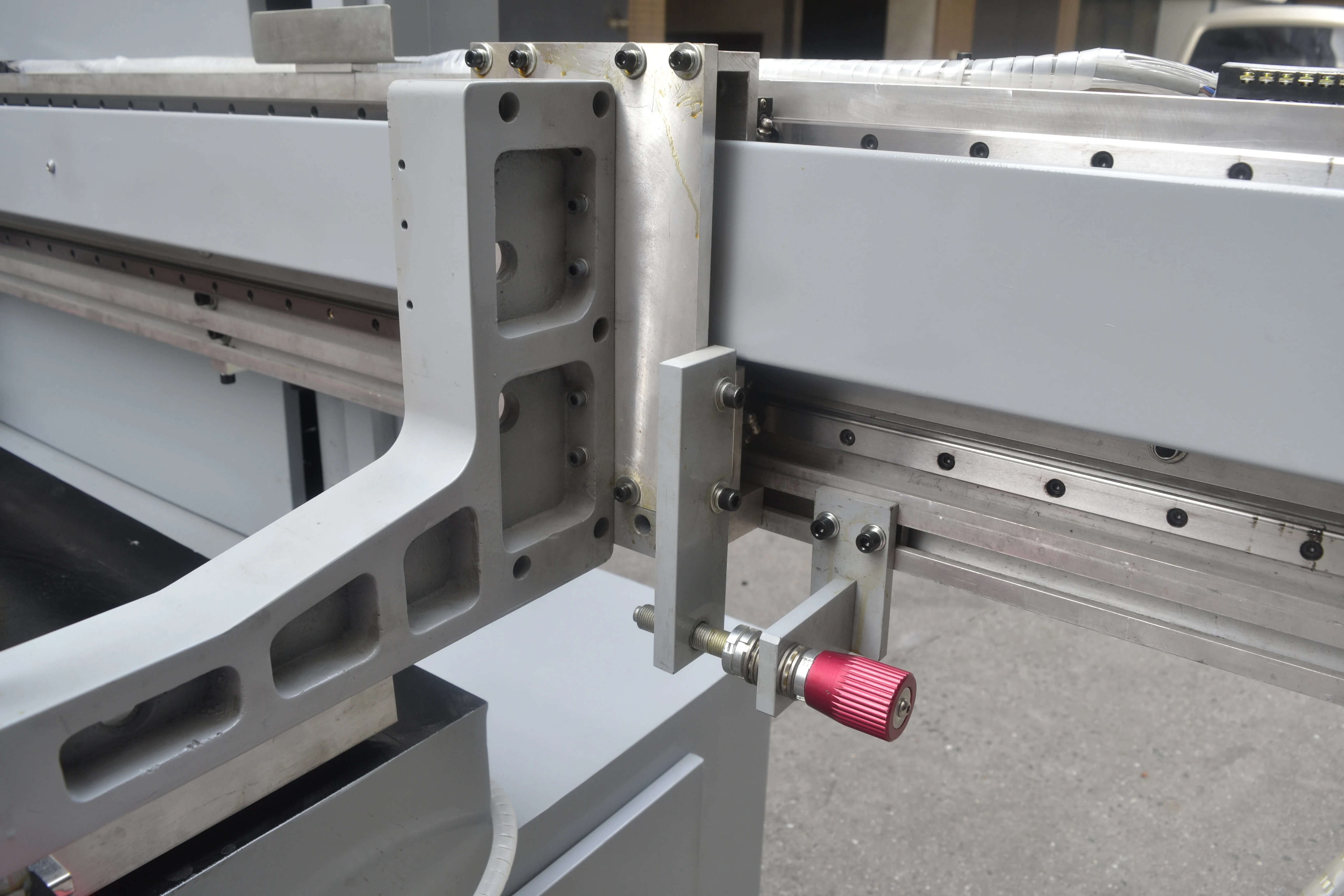 Наклейка табличка трафаретная печатная машина производитель