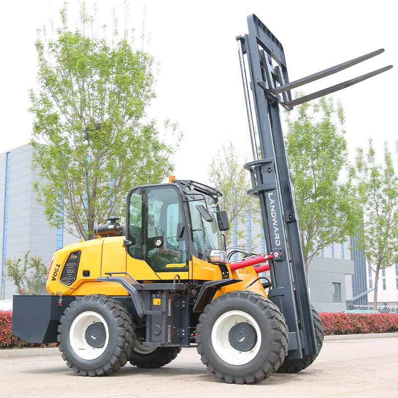 Diesel 4WD Off-Road Forklift Lifting And Handling 4WD All-Terrain Forklift EPA Euro 5 Certification