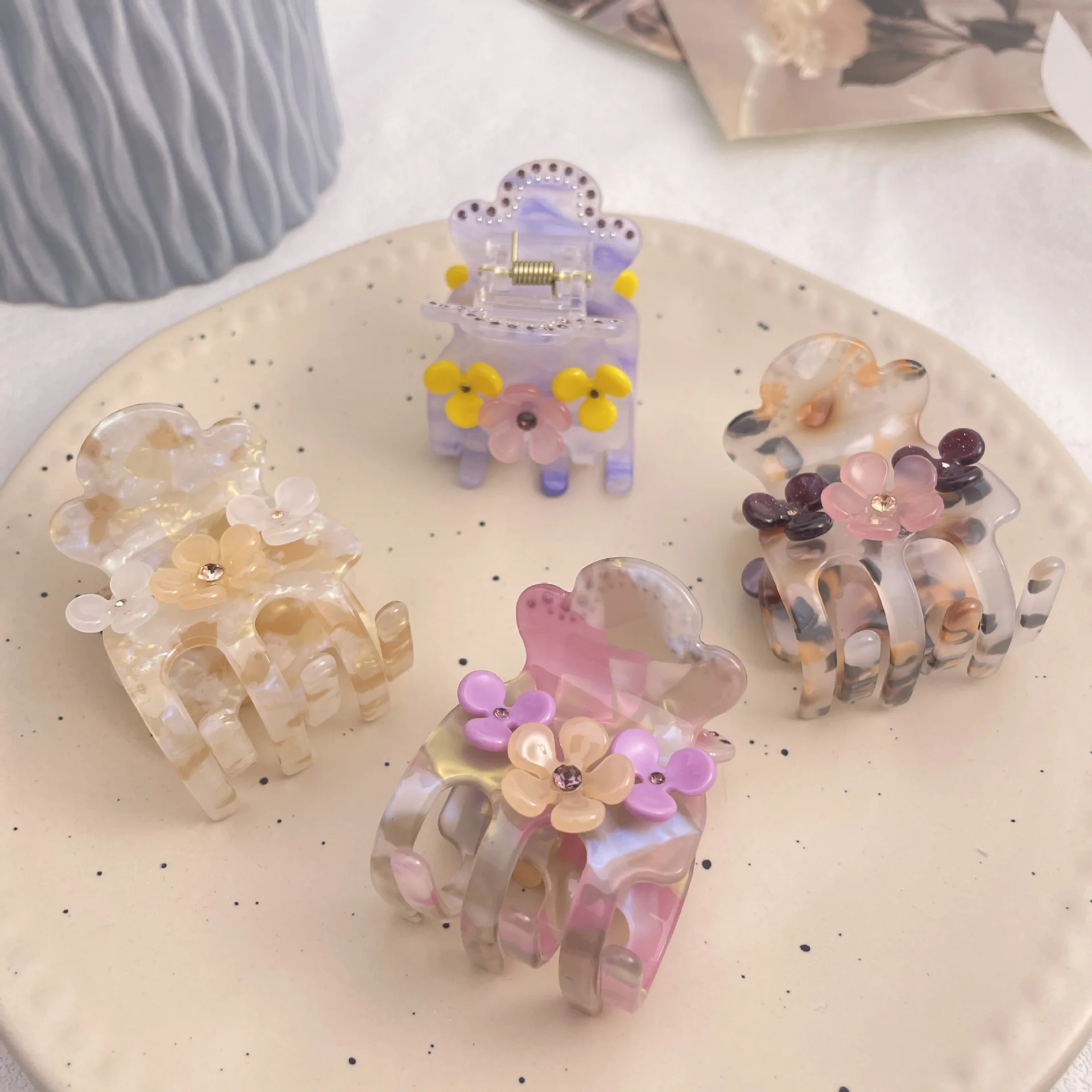 Best Selling Classic Flower Hair Clamp Accessories Luxury Diamond Crystal Mini Small Acetate Hair Claw Clips