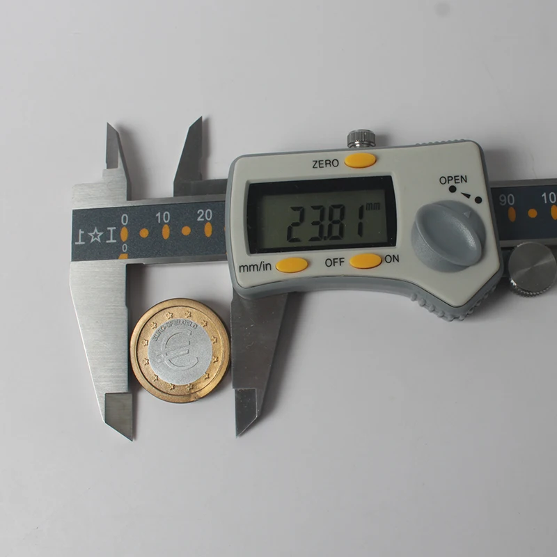 Custom High Quality Cheap Bingo Game Coins Plastic Coins Set