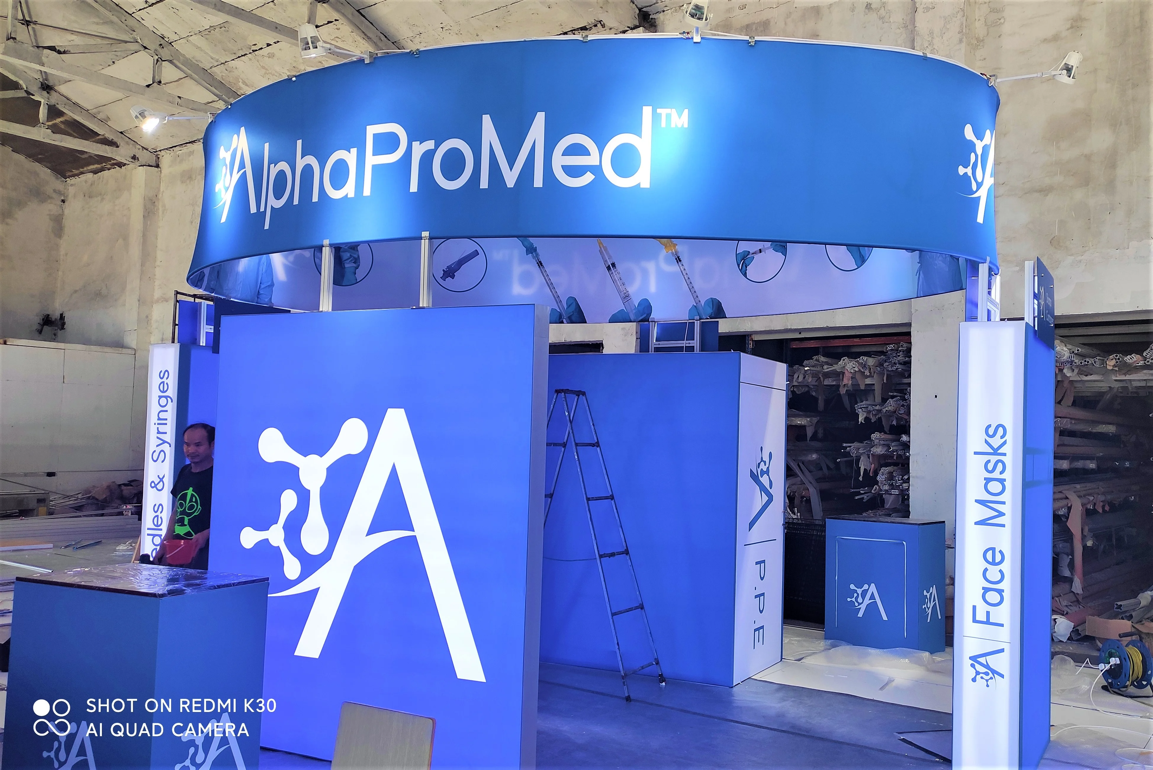 Detian offer free design and exhibition shelf booth  trade show display 10*20