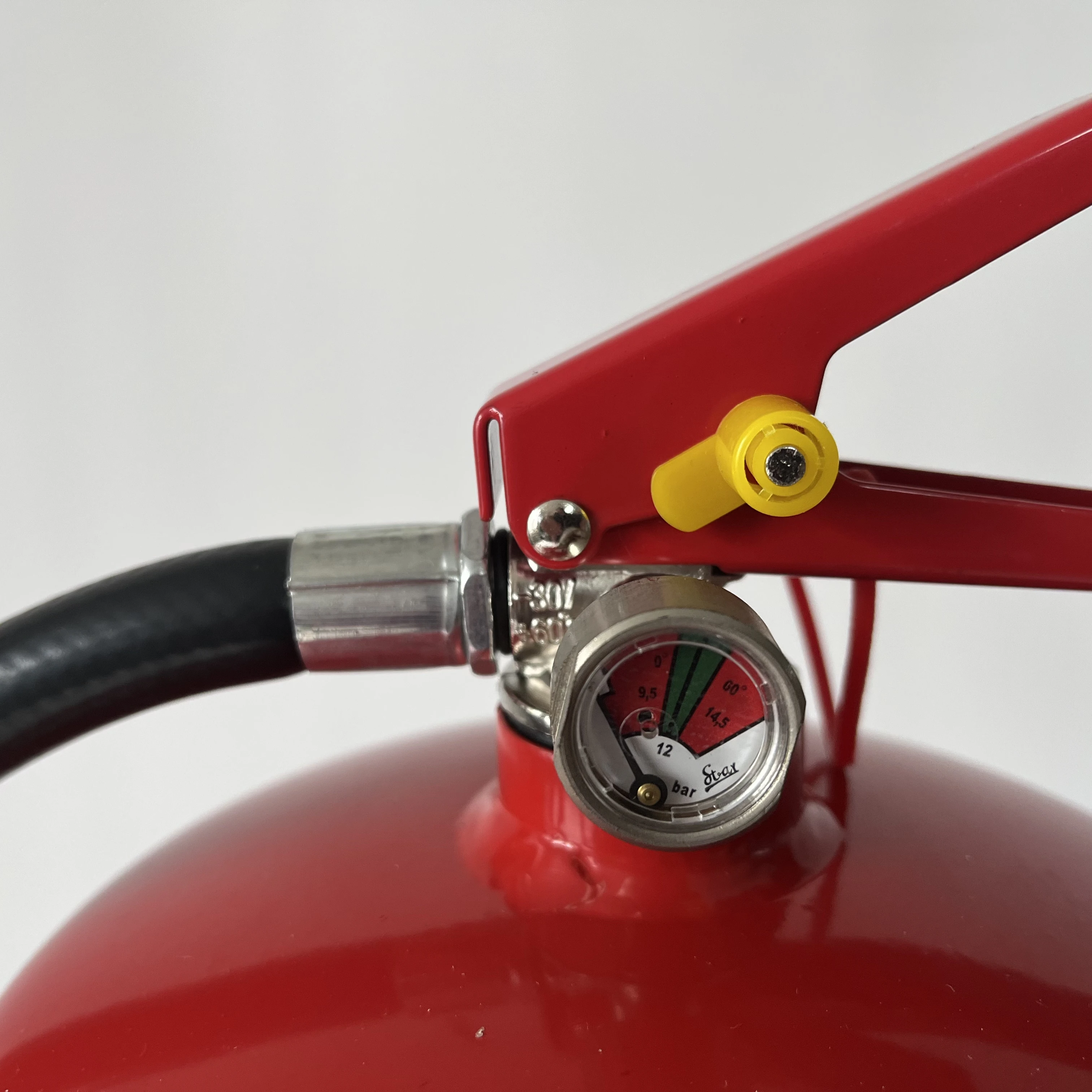 House use 9L Lithium Ion battery fire suppression portable extinguisher