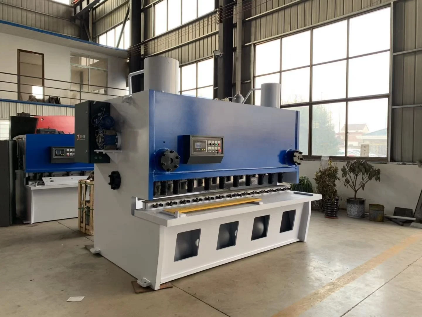 
Exported to Canada 16x4000 hydraulic shearing cnc aluminium cutting machine 