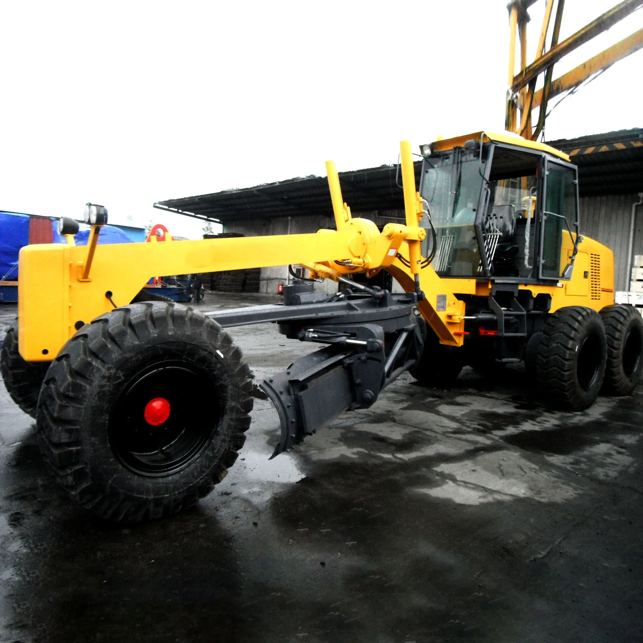 Hot selling model of motor grader GR180 with 15.4 operating weight 142kw import top brand engine