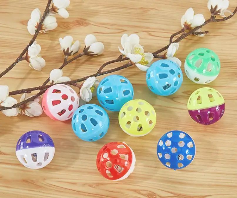 Hollow Plastic Pet Cat Colourful Ball Toy With Small Bell Lovable Bell Voice Plastic Interactive Ball Tinkle Puppy Playing Toys