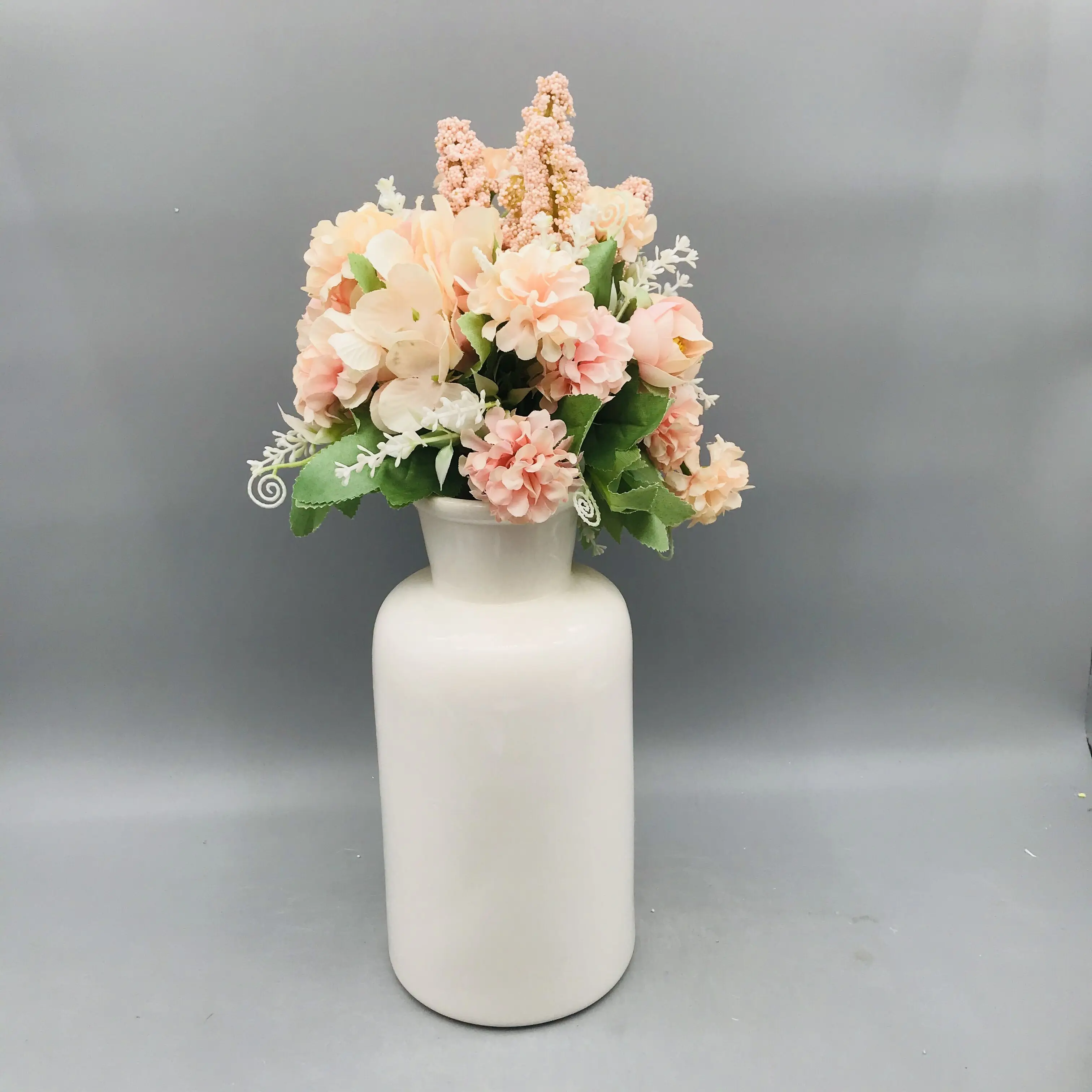 Hot products bottle shape glazed white porcelain flower vase