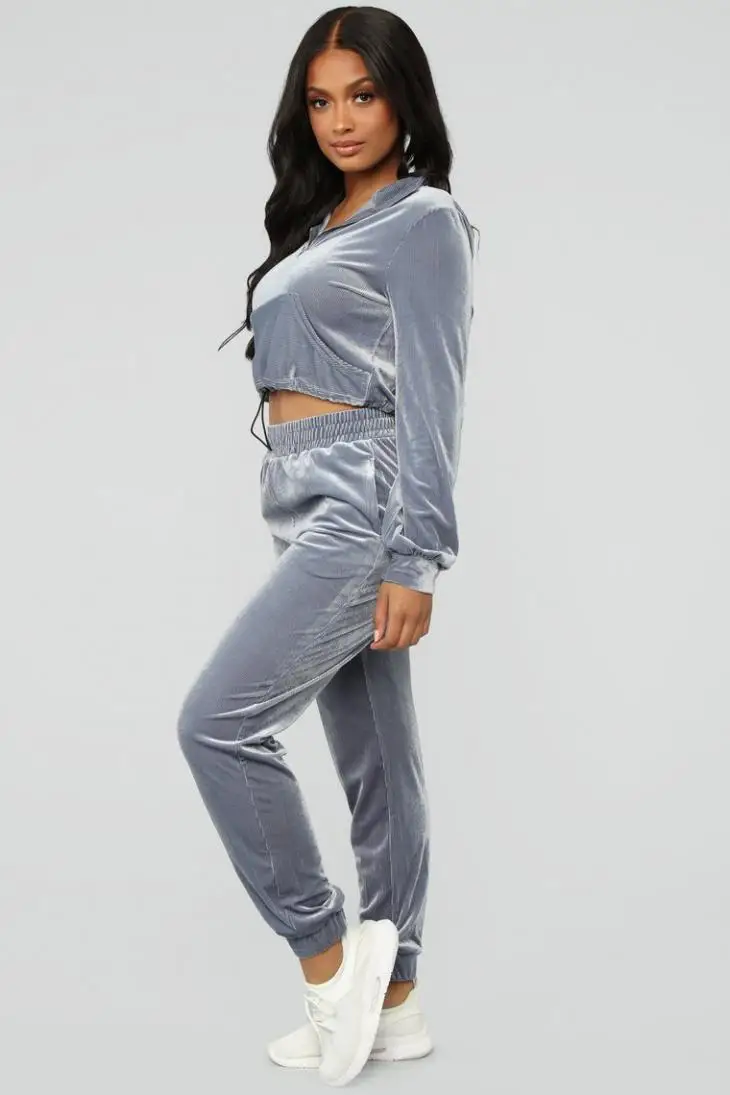 Cheap Wholesale Velour Tracksuit Velvet Half Zip Crop Tops and Slim Fit Jogging Sweatsuit Custom Velour Tracksuits