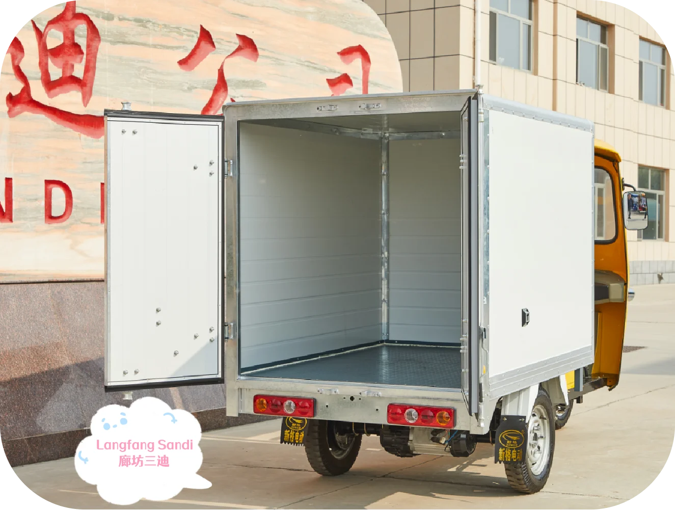 Electric Powered Tuk Tuk Bajaj India Thailand Big Size E Bike 3 Wheels Adult Electric Delivery Tricycle