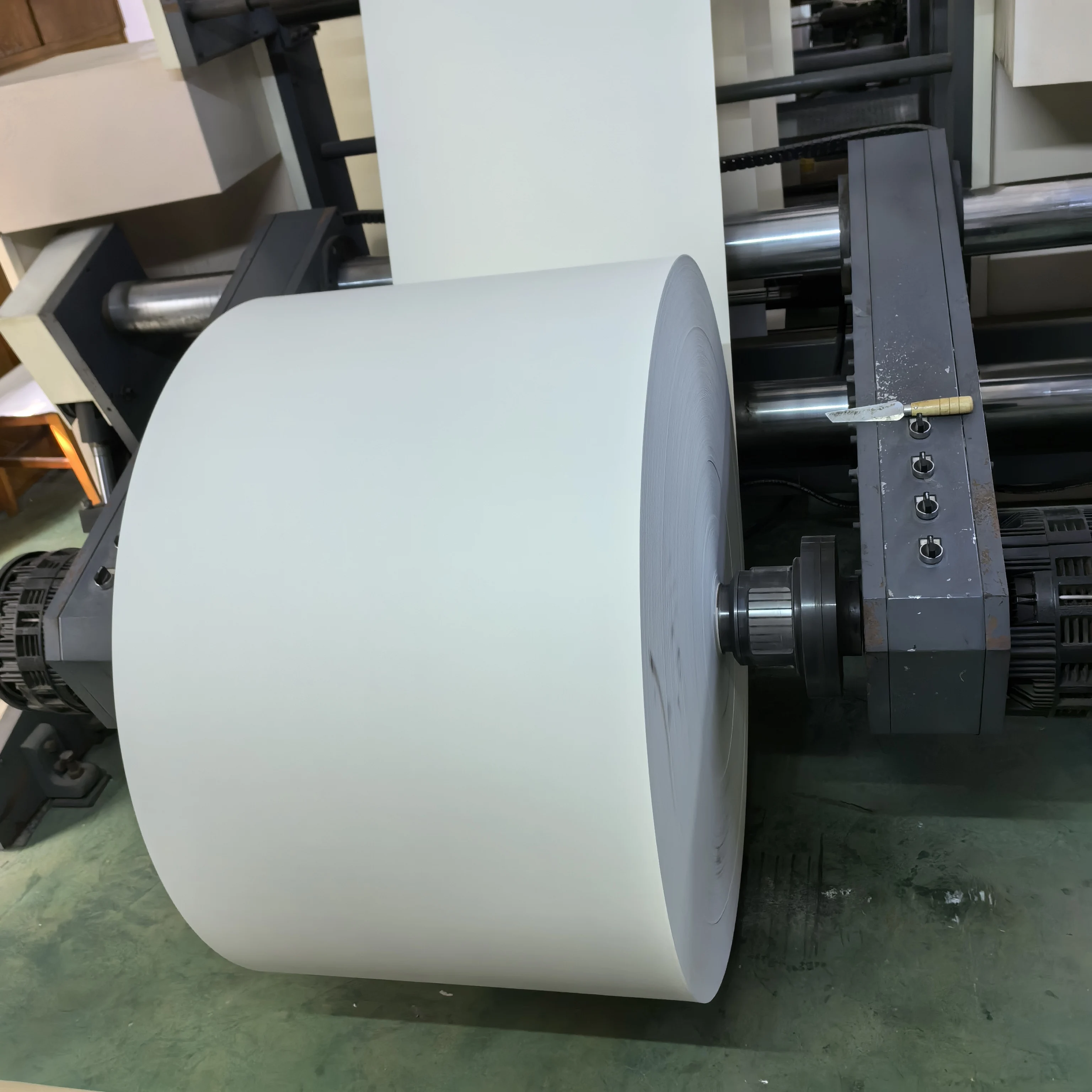Eco-Friendly Wood Pulp Paper Rolls for Paper Cup Production