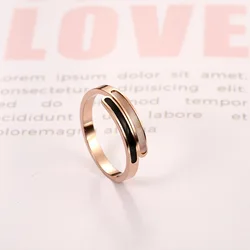 Korean Fashion Simple Stainless Steel Rose Gold Ring Women Adjustable Shell Titanium Steel Hollow Ring Twist With Diamond