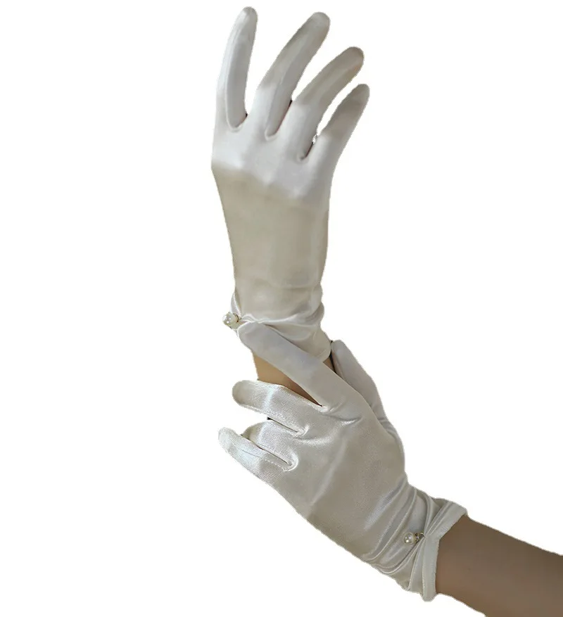 2022 Bridal Gloves Satin Short Elegant Vintage Lace White And Red Wedding Silk Dress Bridal Mittens