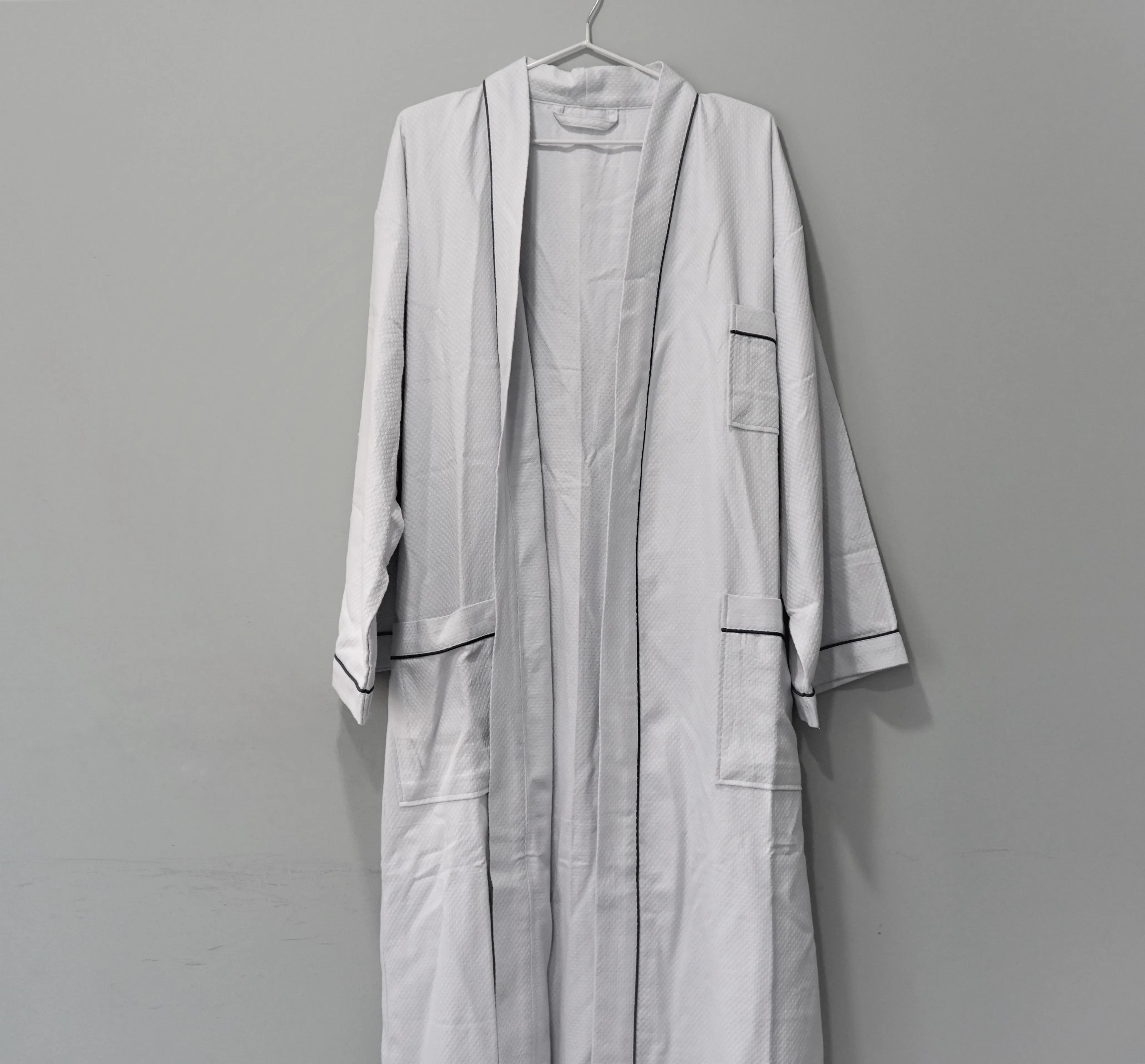 
High Quality 100% Cotton Light Grey Waffle Long Length Terry Cloth Bathrobe Customized for Women and Men 