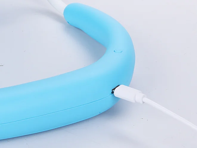 Wholesales Hands Free Mini Rechargeable Earphone Design Neck Fan Wearable Portable Hanging Neck Fan