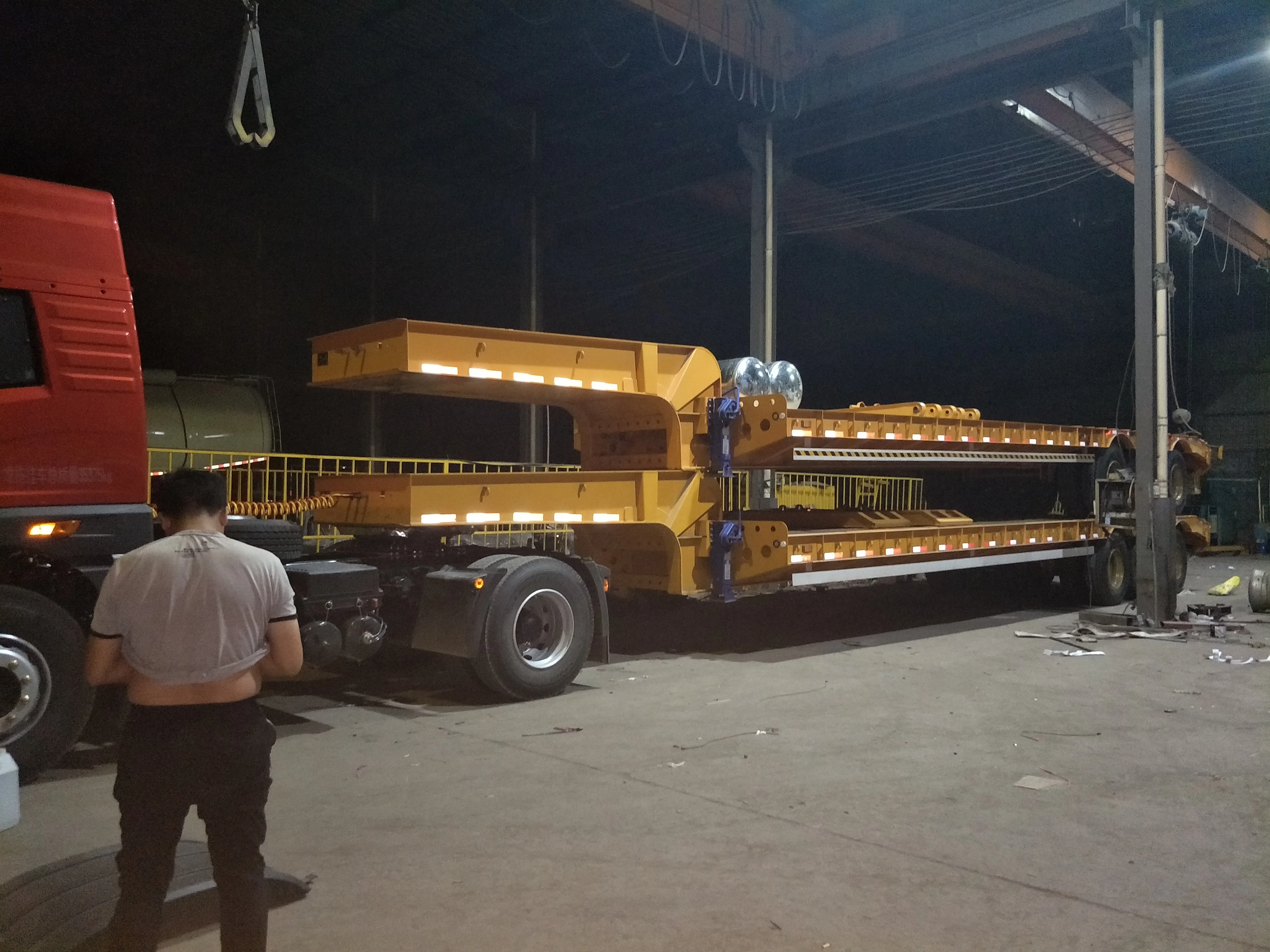 Тяжелый полуприцеп с гусиной шеей низкорамный полуприцеп 60 или 80 тонн