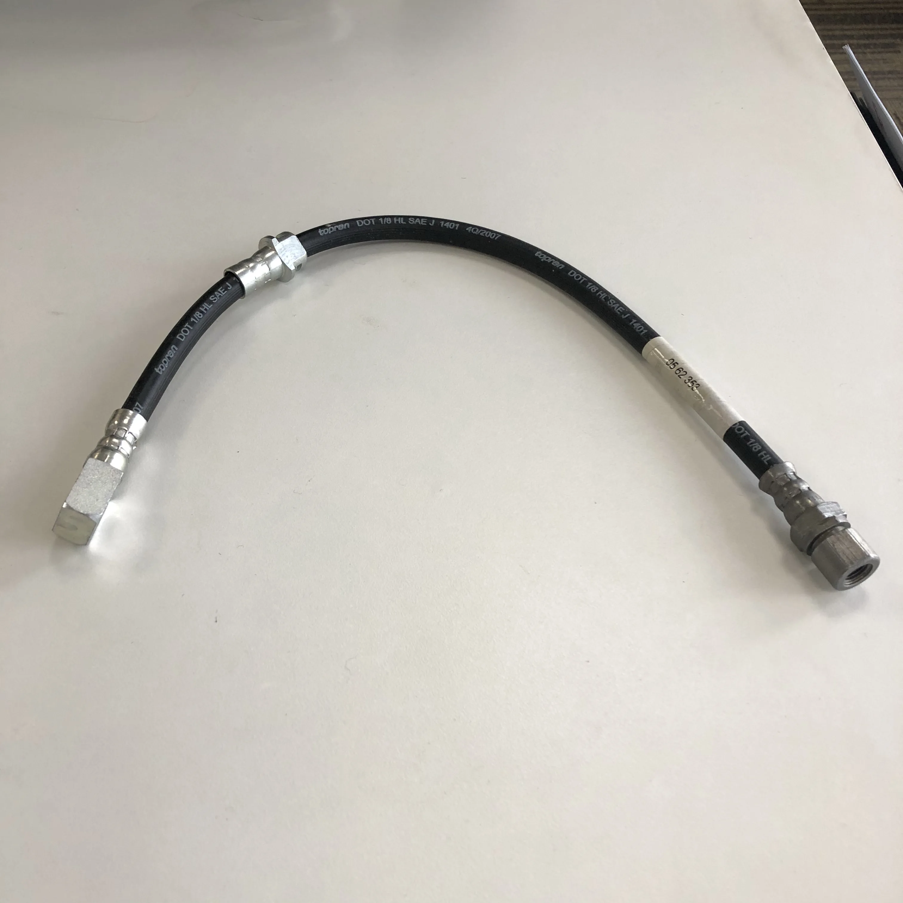 OE0562353 BRAKE HOSE SAE J1401 DOT 1/8 HL FRONT LEFT RIGHT