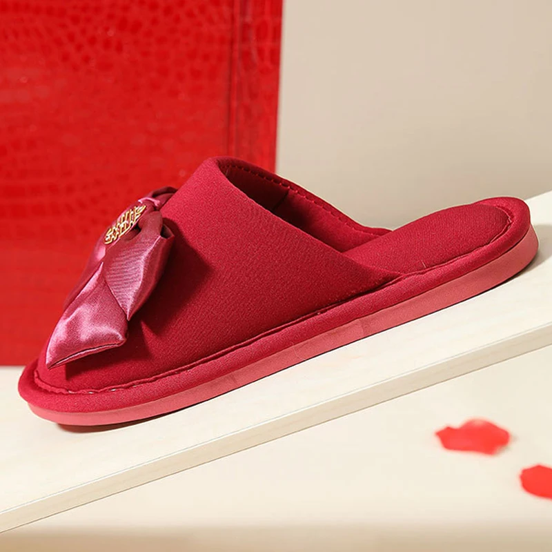 2023 new design winter festive couple red indoor home slippers non-slip pvc sole comfortable wedding shoes for bride