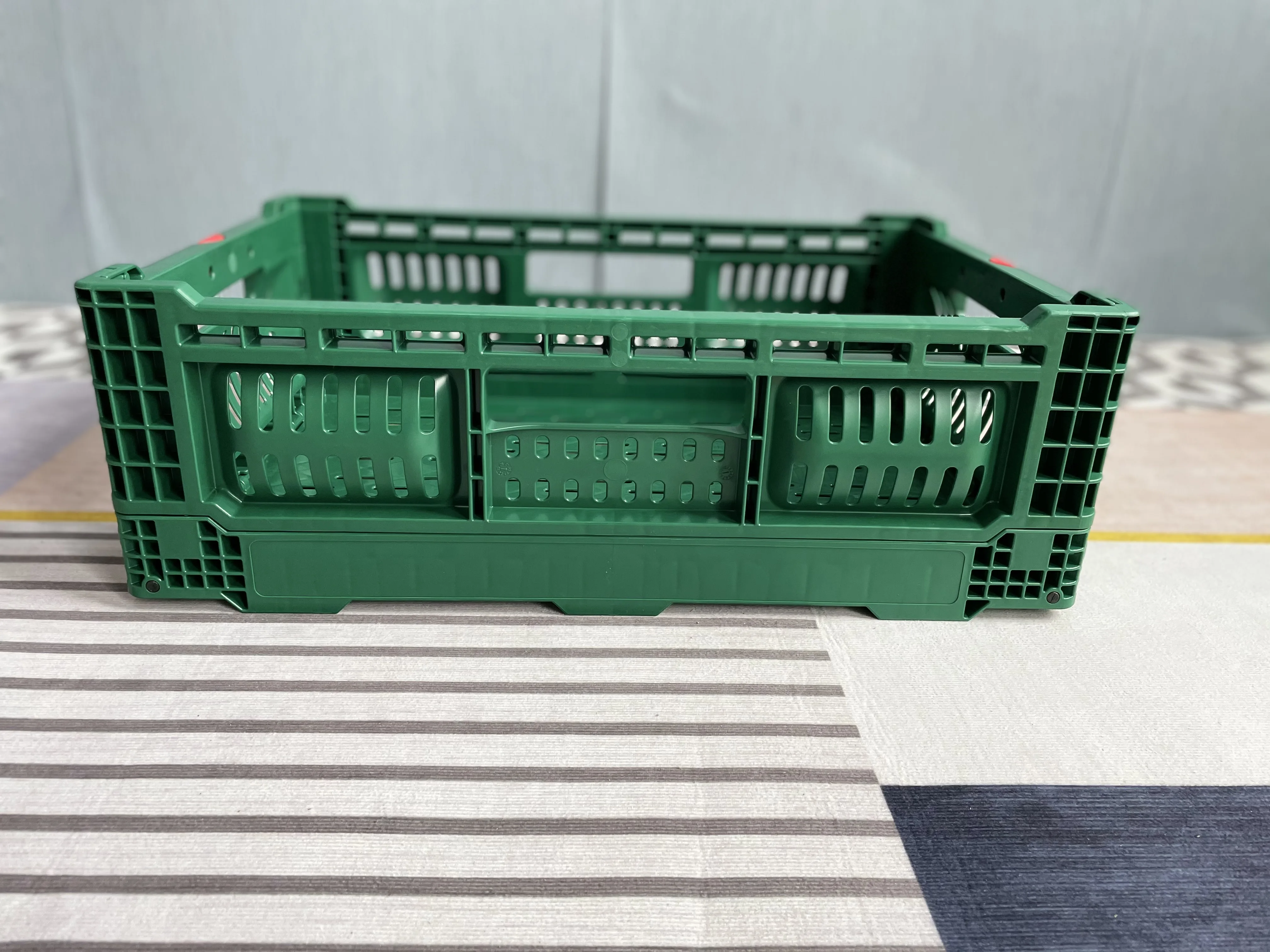 reusable 500x330x170 mm collapsible feature perforated type plastic storage crate for fruits and vegetable
