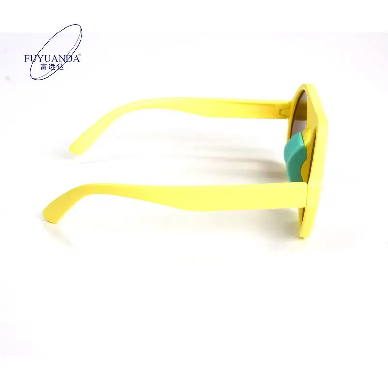 New Arrival Children Custom Blue Anti-Reflection TR90 TPEE Frame Square Sunglasses with UV400 Polarized Lenses Own Logo on Lens