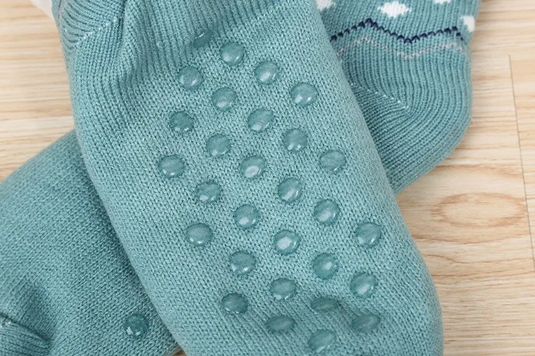 Warm Winter Socks Acrylic Fuzzy Thermal Socks knitted Socks with Fur Lining Cozy Cable