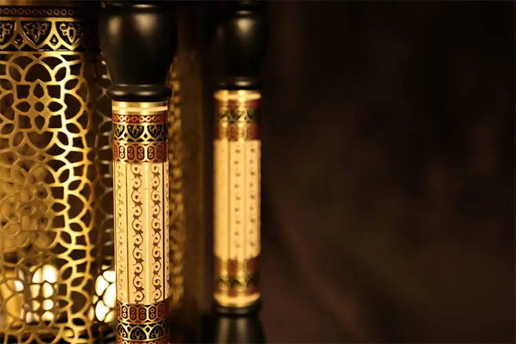 Hot Sale Middle Eastern Arab incense burner elegant religious Essential oil Incense Burner wood & Copper bukhoor burner