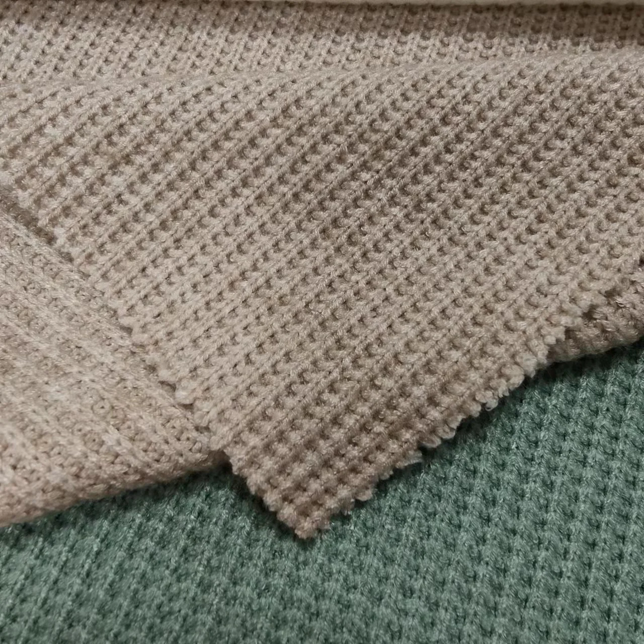 Classic Waffle Design 51% Rayon 24% Nylon 25% Poly Rib Knit Stretch Fabric For Garment Wholesale