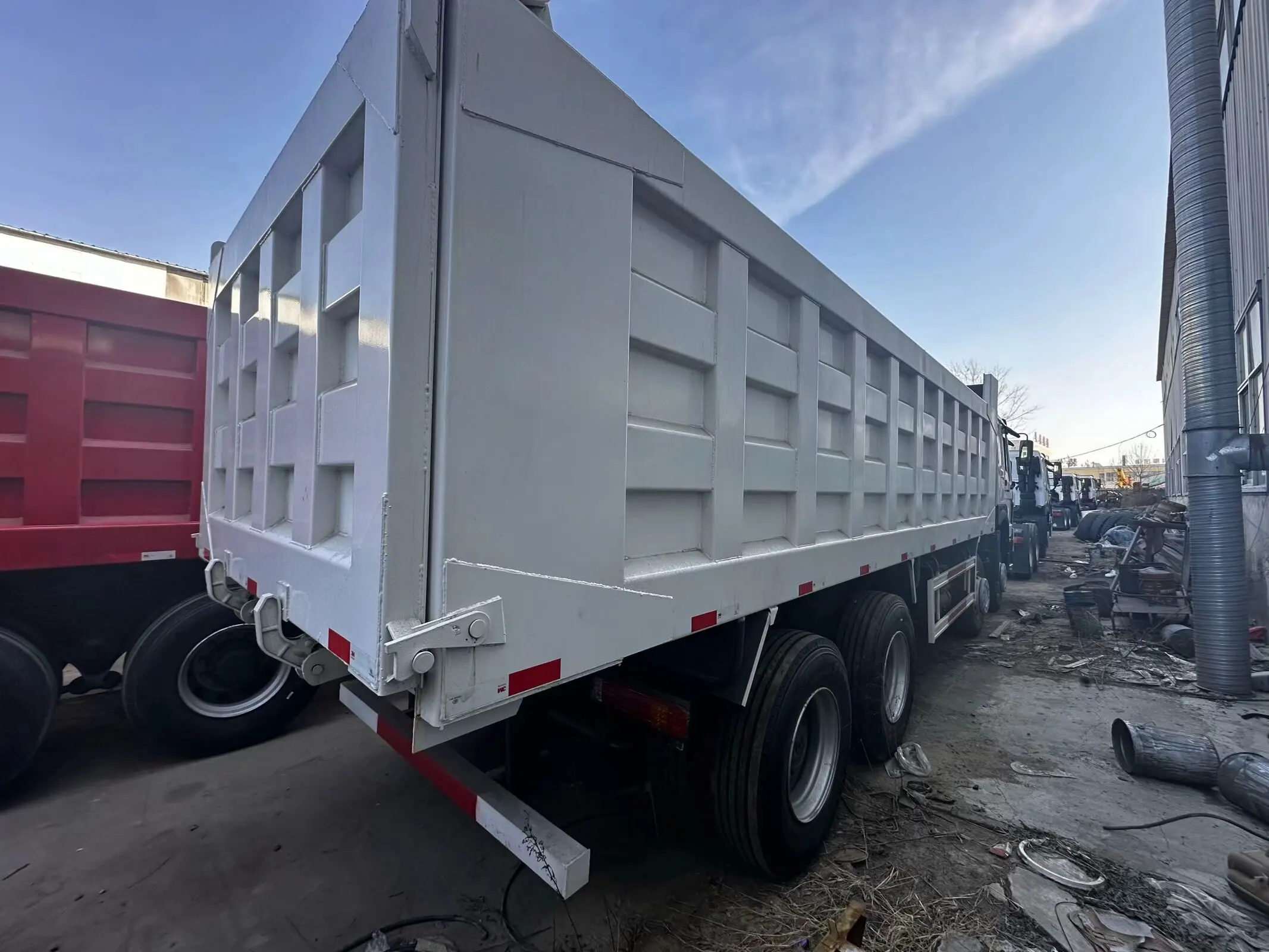 2021 КИТАЙСКИЙ Sinotruk Howo с двумя ручками 8x4 371 л.с. экономичным самосвал для загрузки.