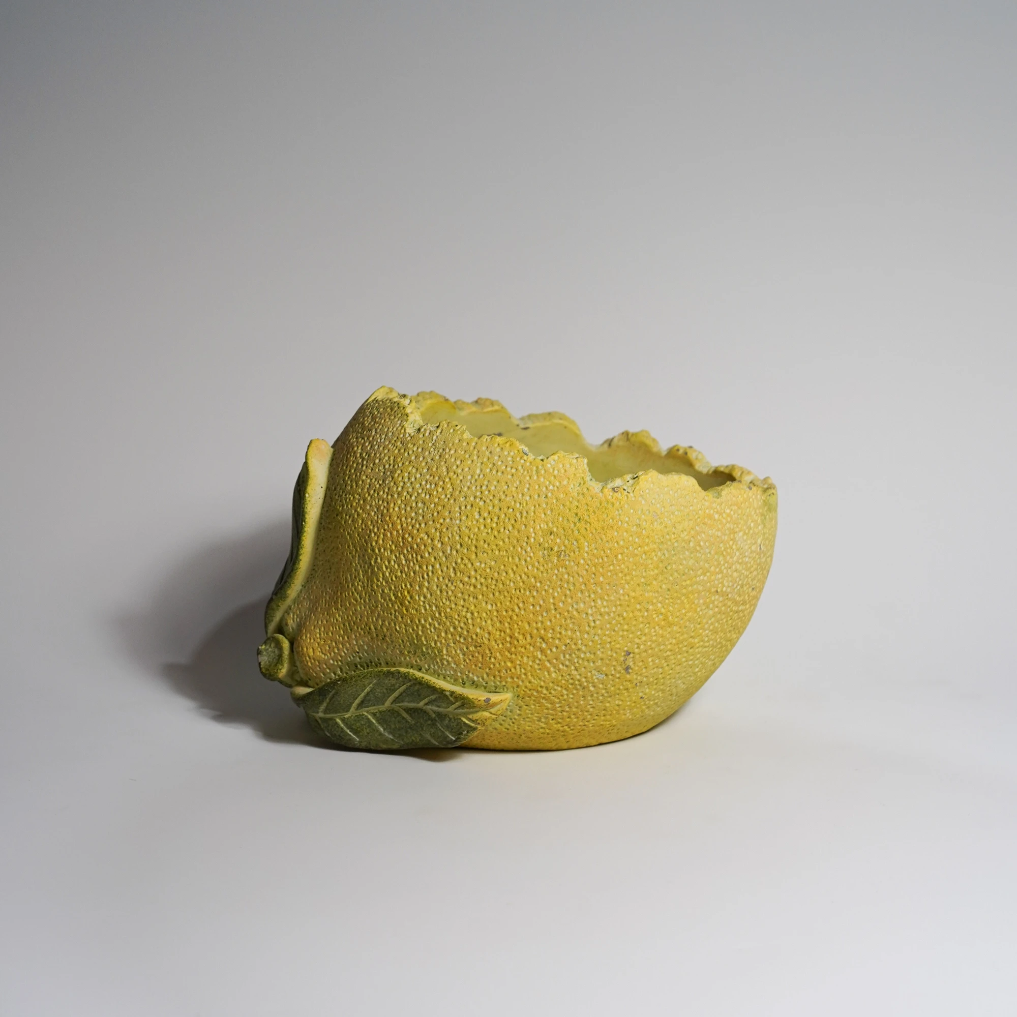 Lianda Modern Creative Art Unique Lemon Shaped Fruit Decorative Cement Desktop Decoration for Home Holiday Gift