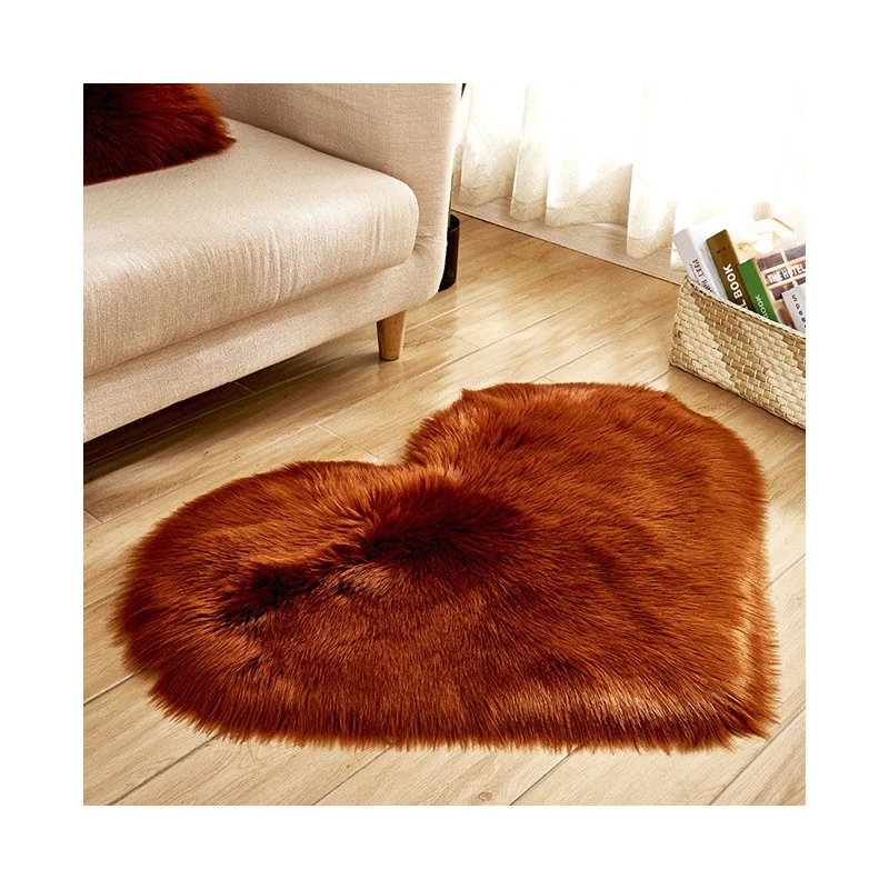 2021 новый продукт, 100% полиэстер, Удобная и прочная плюшевая подушка персикового сердца для дома