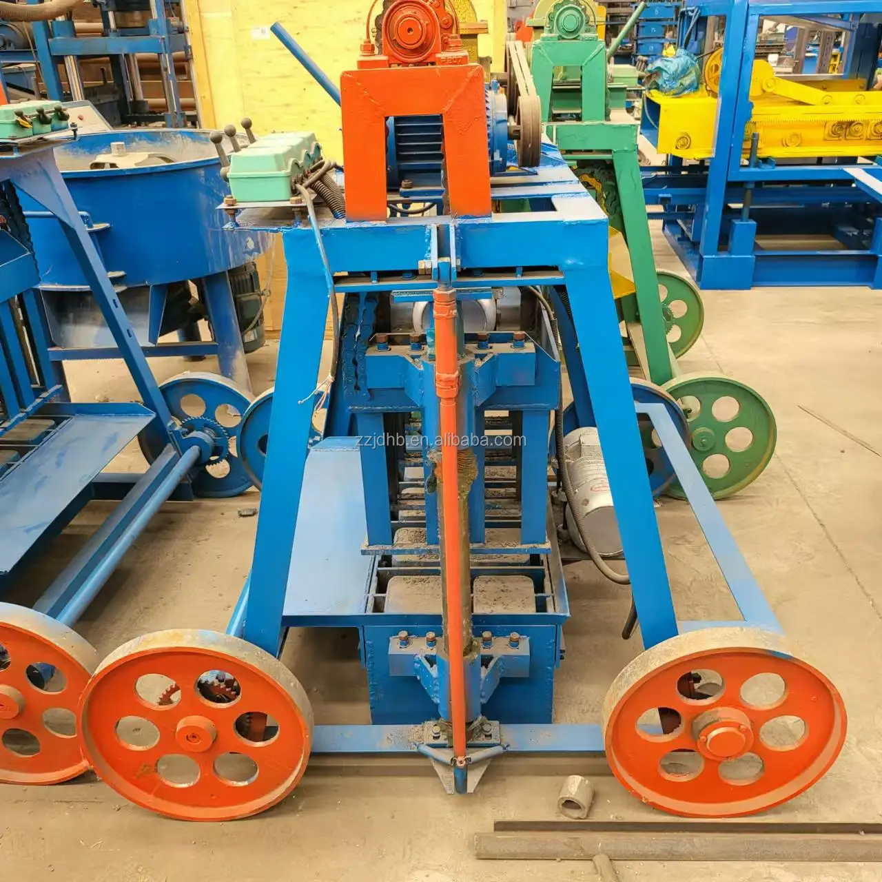 XD4-35B High Capacity Crushed Stone Fly Ash Hollow Brick Making Machinery In Russia