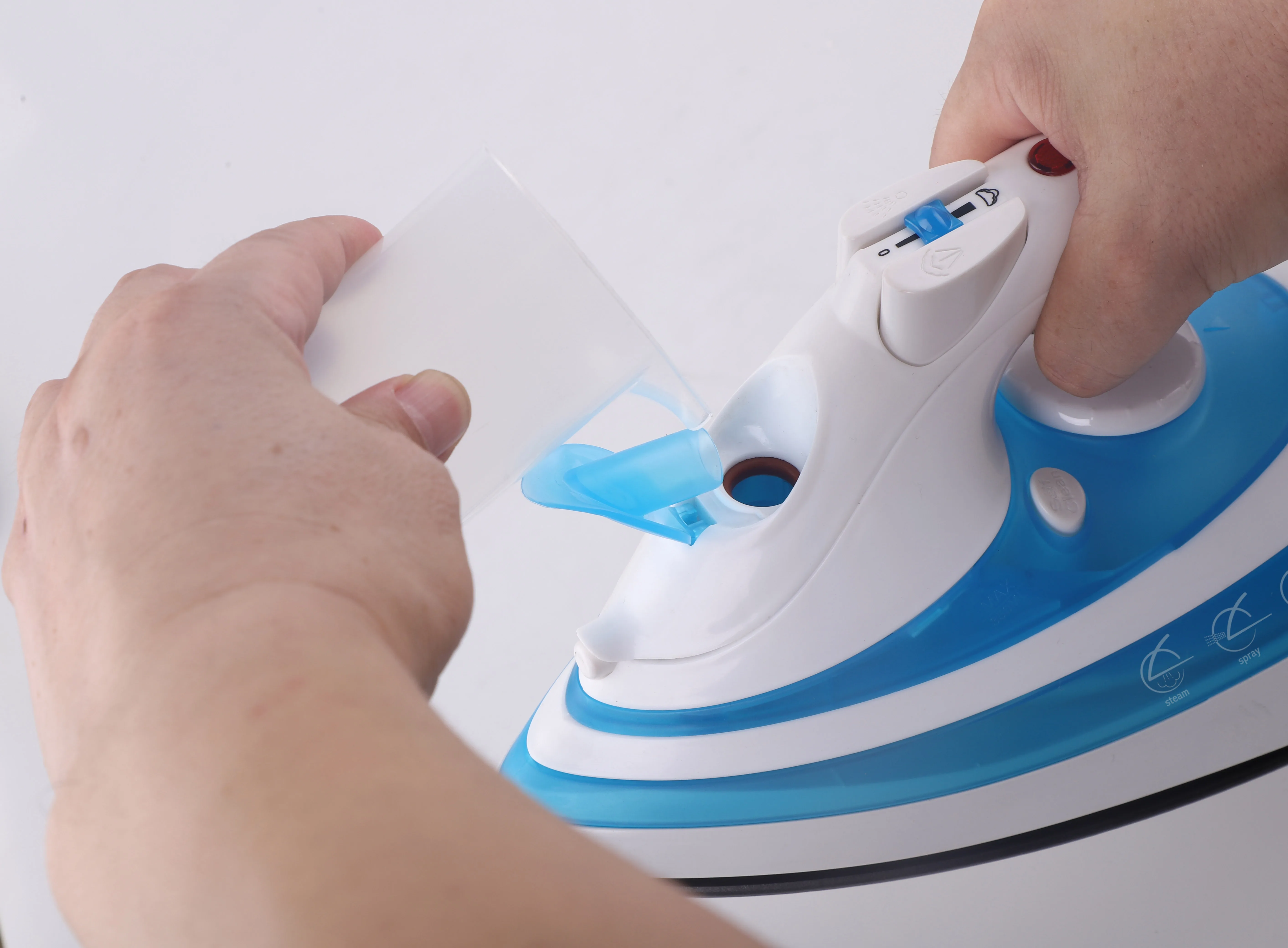 Wholesale Mid-sized Vertical Handheld Garment Steamer Household Steam Iron For Clothes