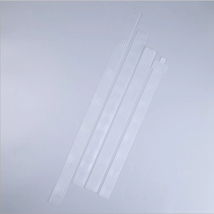 The manufacturer supplies color printing PVC card PP plastic hanging card color plastic tag PP clothing tags