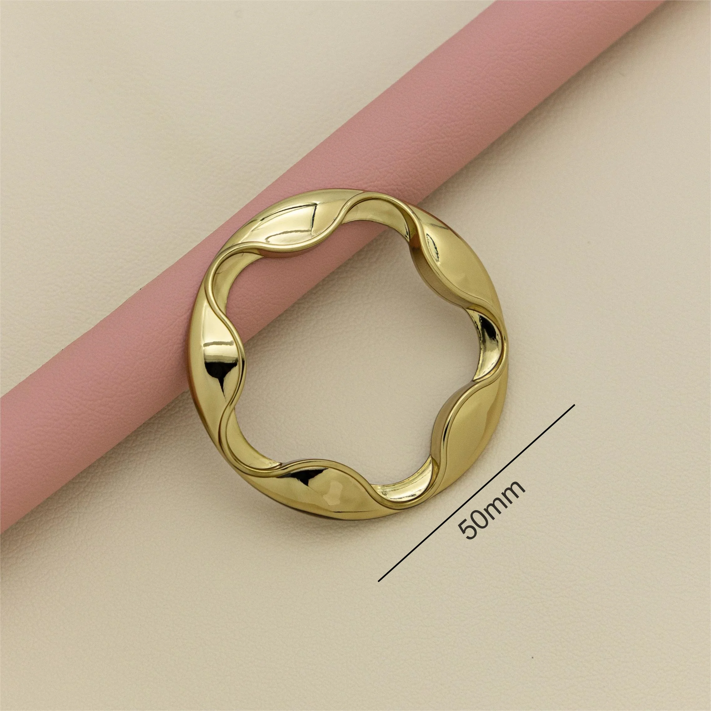 Winter Fashion Decoration Ring Buckle for Ladies Handbag Logo Hanger For Bags Accessories