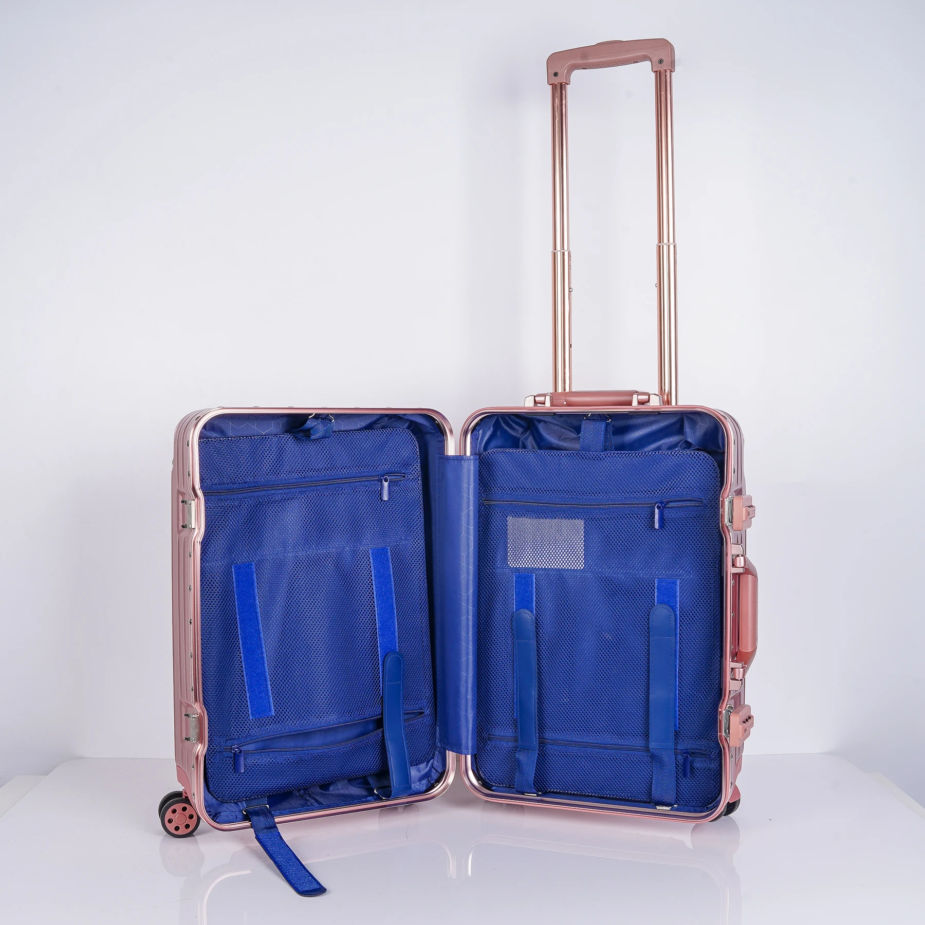 Custom PC Luggage Case Wheeled Suitcase Traveling Hard Case Trolley Luggage Set