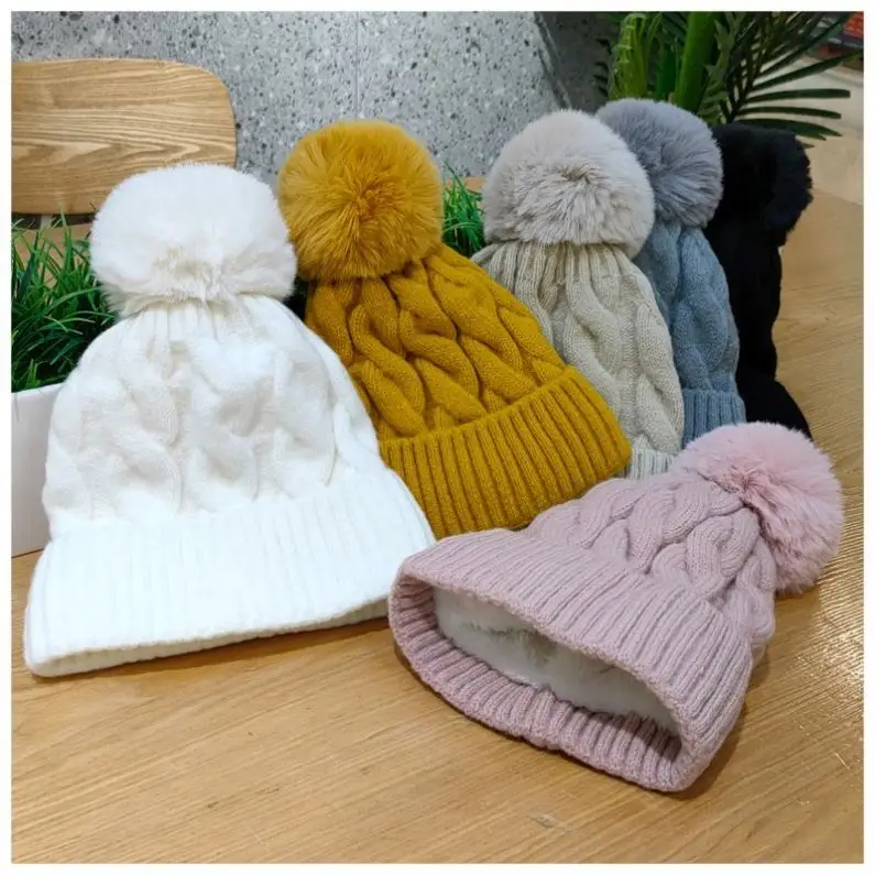 Custom Winter Oversized Cable Knitted Pom Pom Beanie Hat with Fleece Lining
