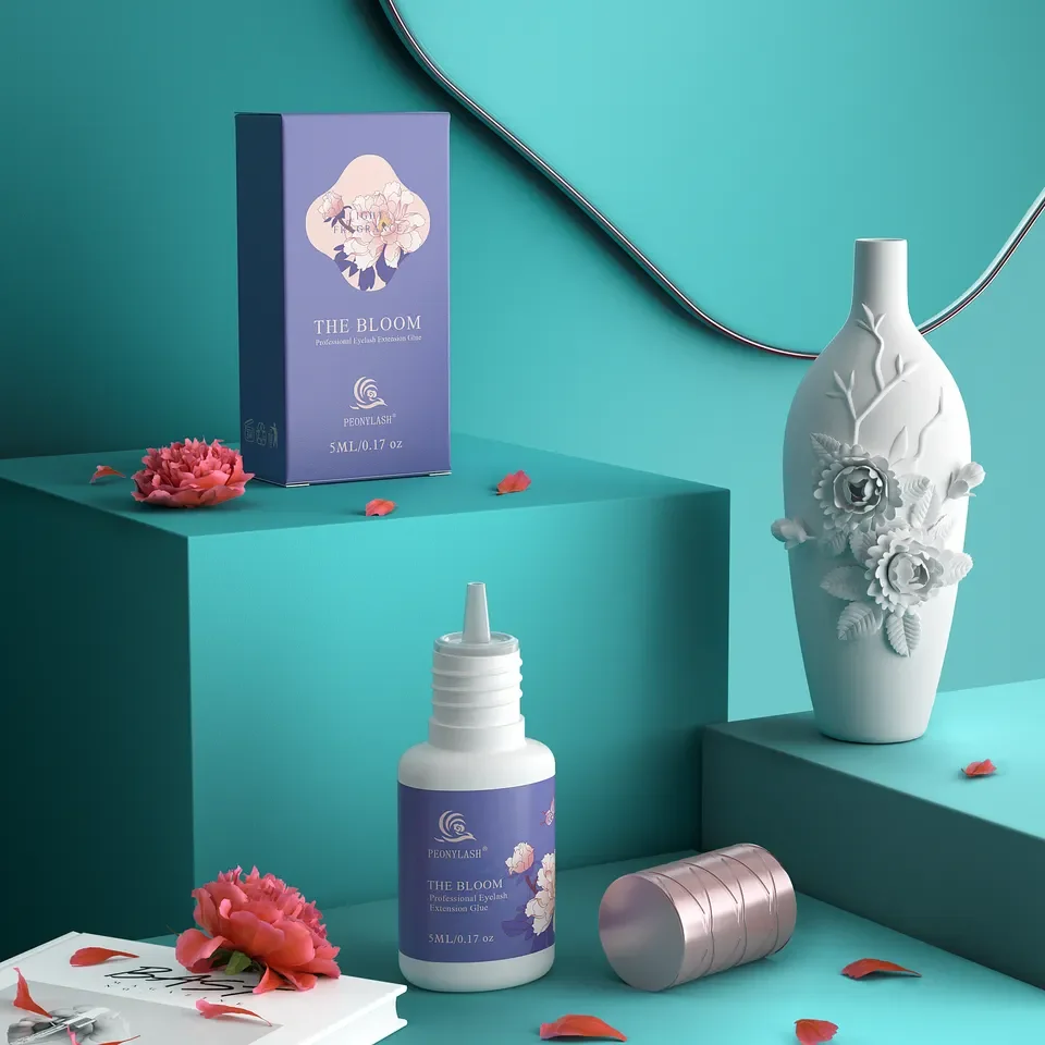 1s Speed Hypoallergenic Eyelash Extension Glue Wholesale Eyelash Glue Scent Latex Sensitive Use with Floral about 7 Weeks