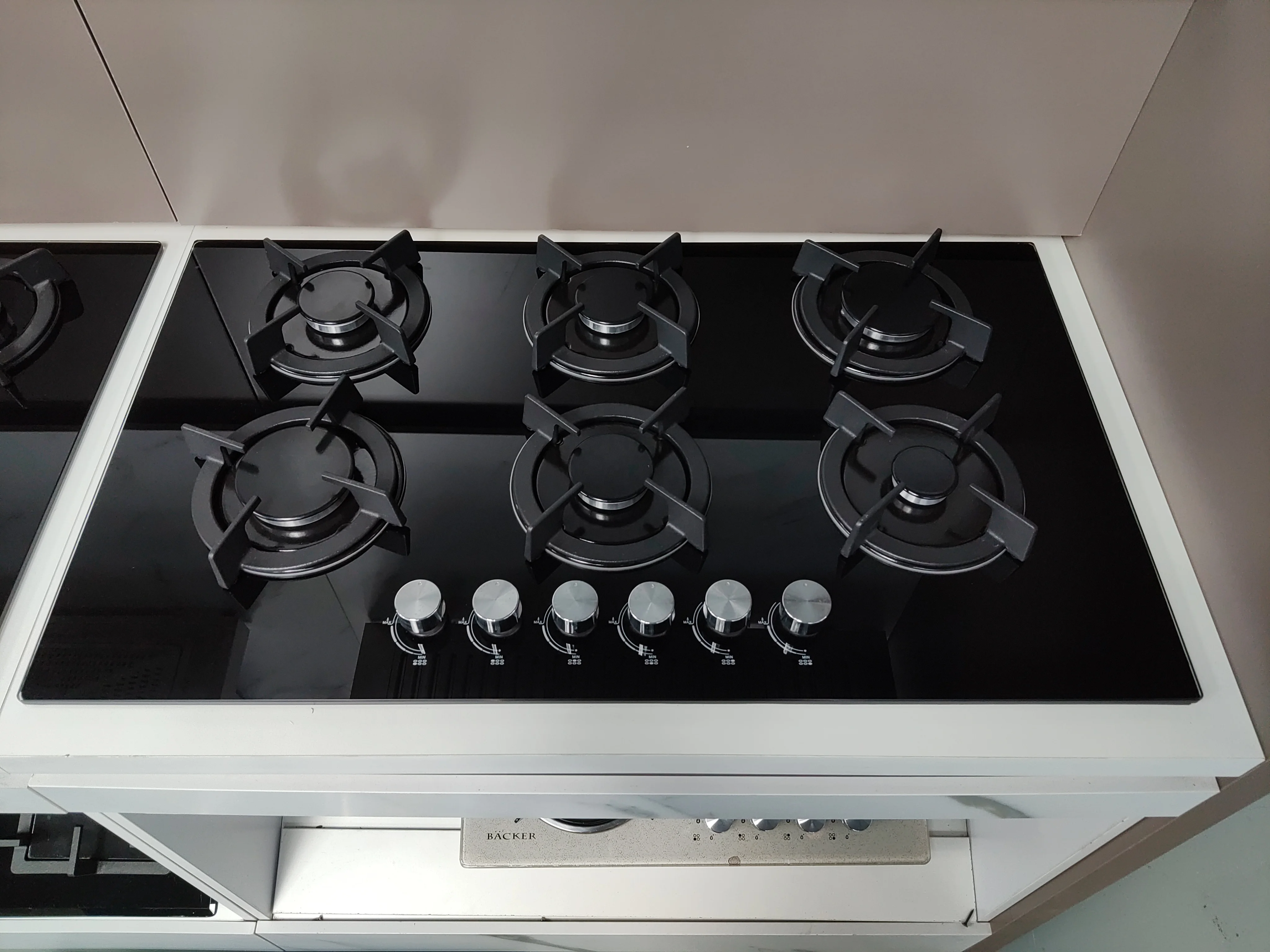 Wholesale Price 6 burner kitchens Gas hob tempered glass panel gas cooker Built in Gas stove